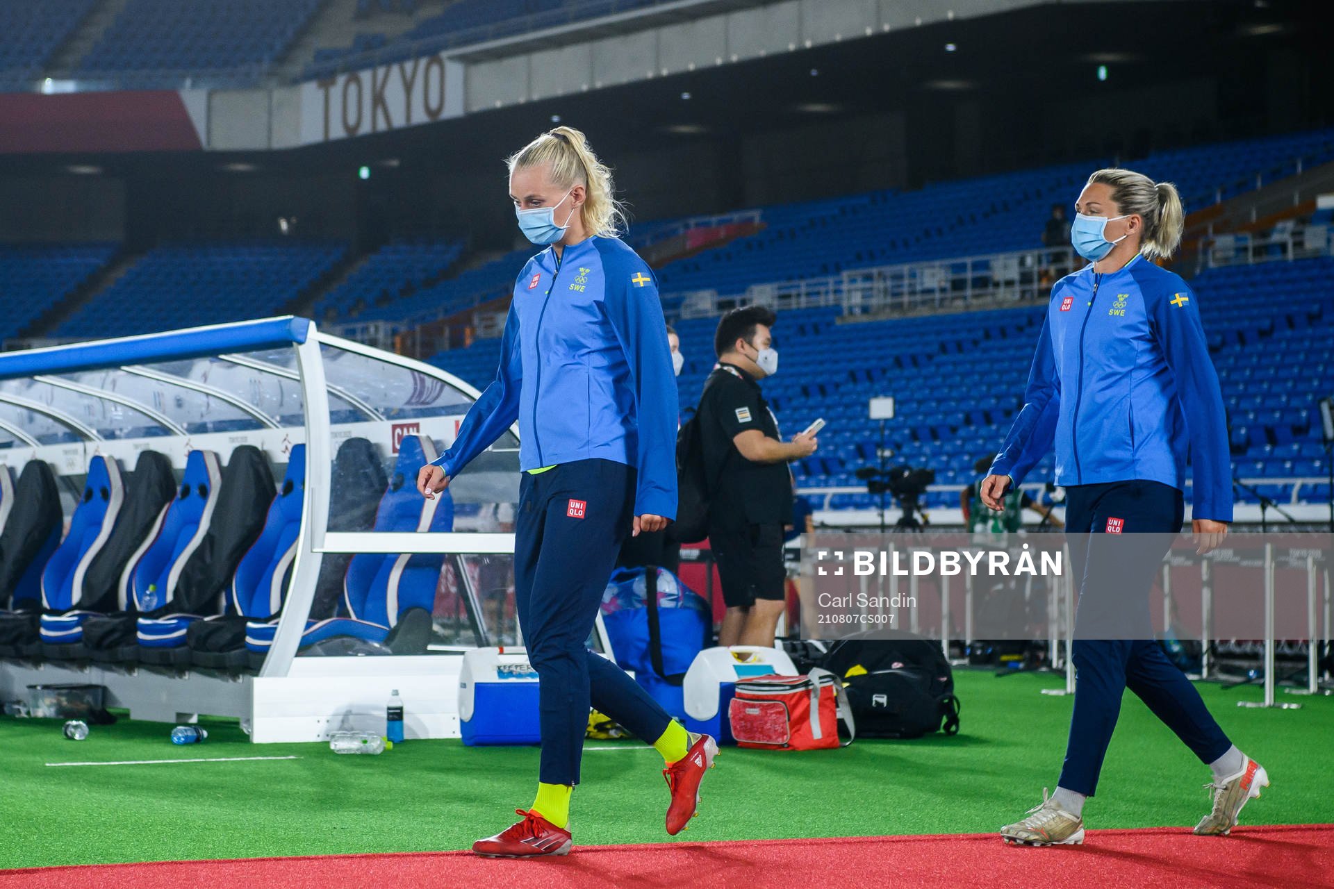 Stina Blackstenius and Jennifer Falk of Sweden