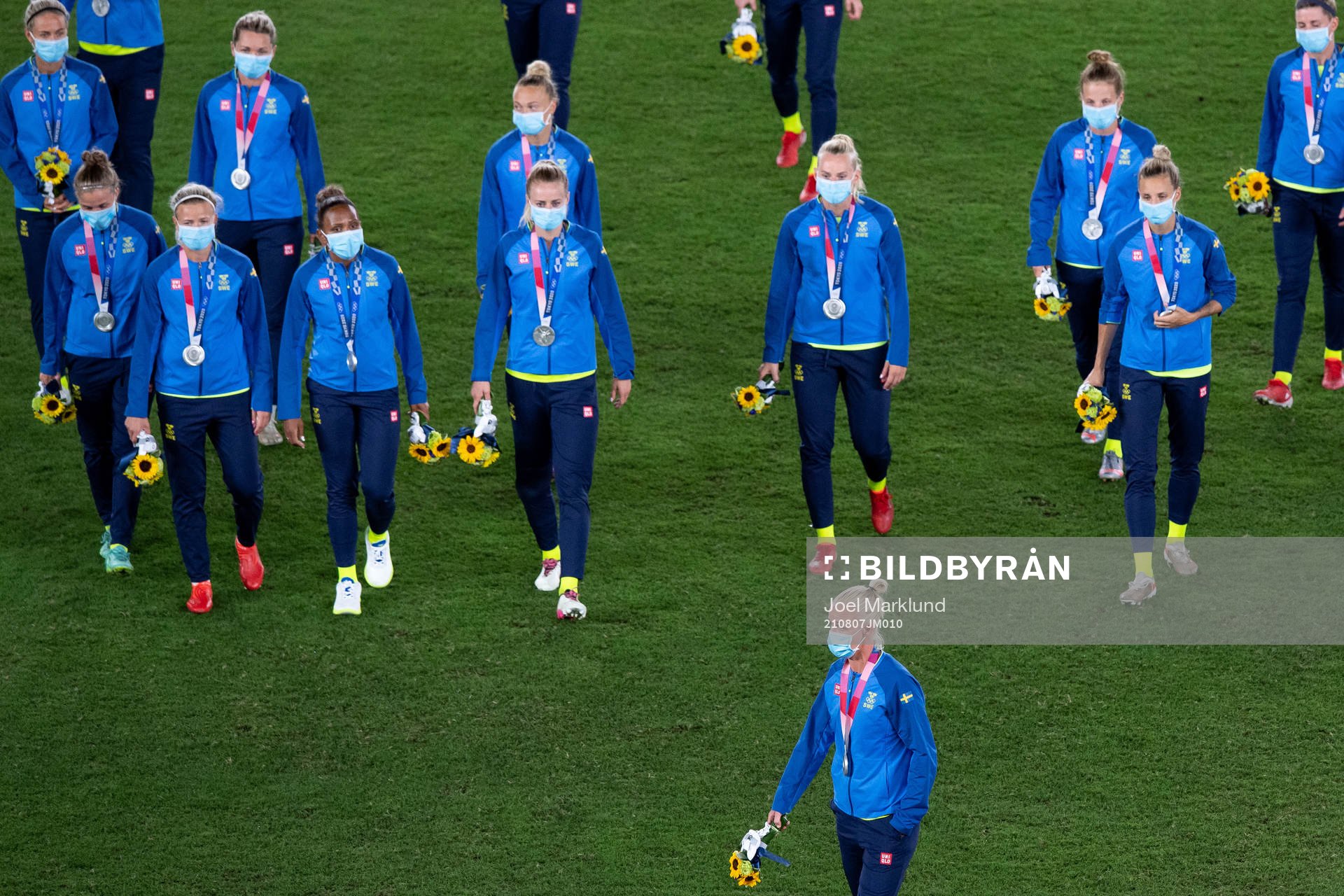Players of Sweden looks dejected