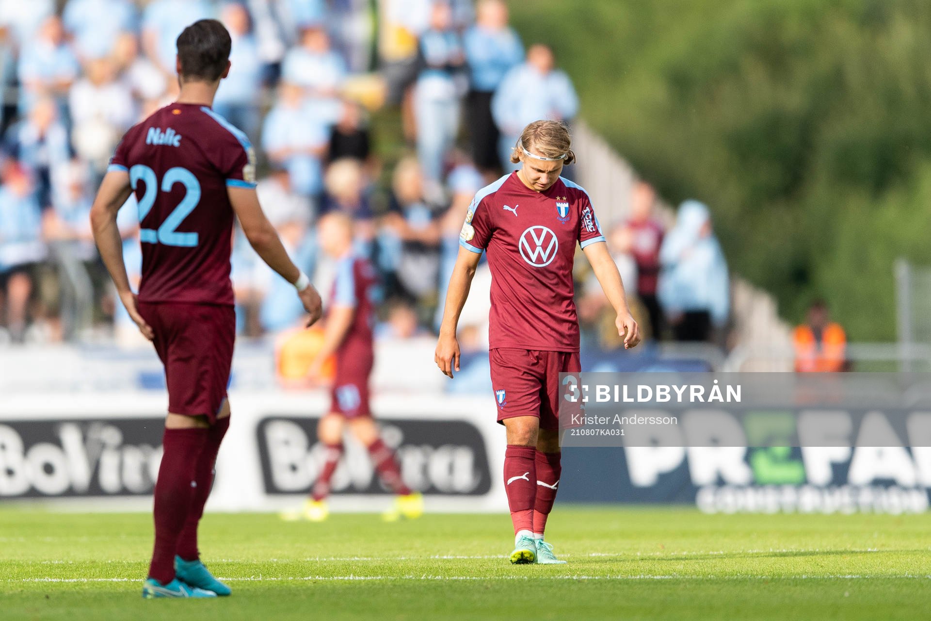 Malmö FFs Sebastian Nanasi deppar