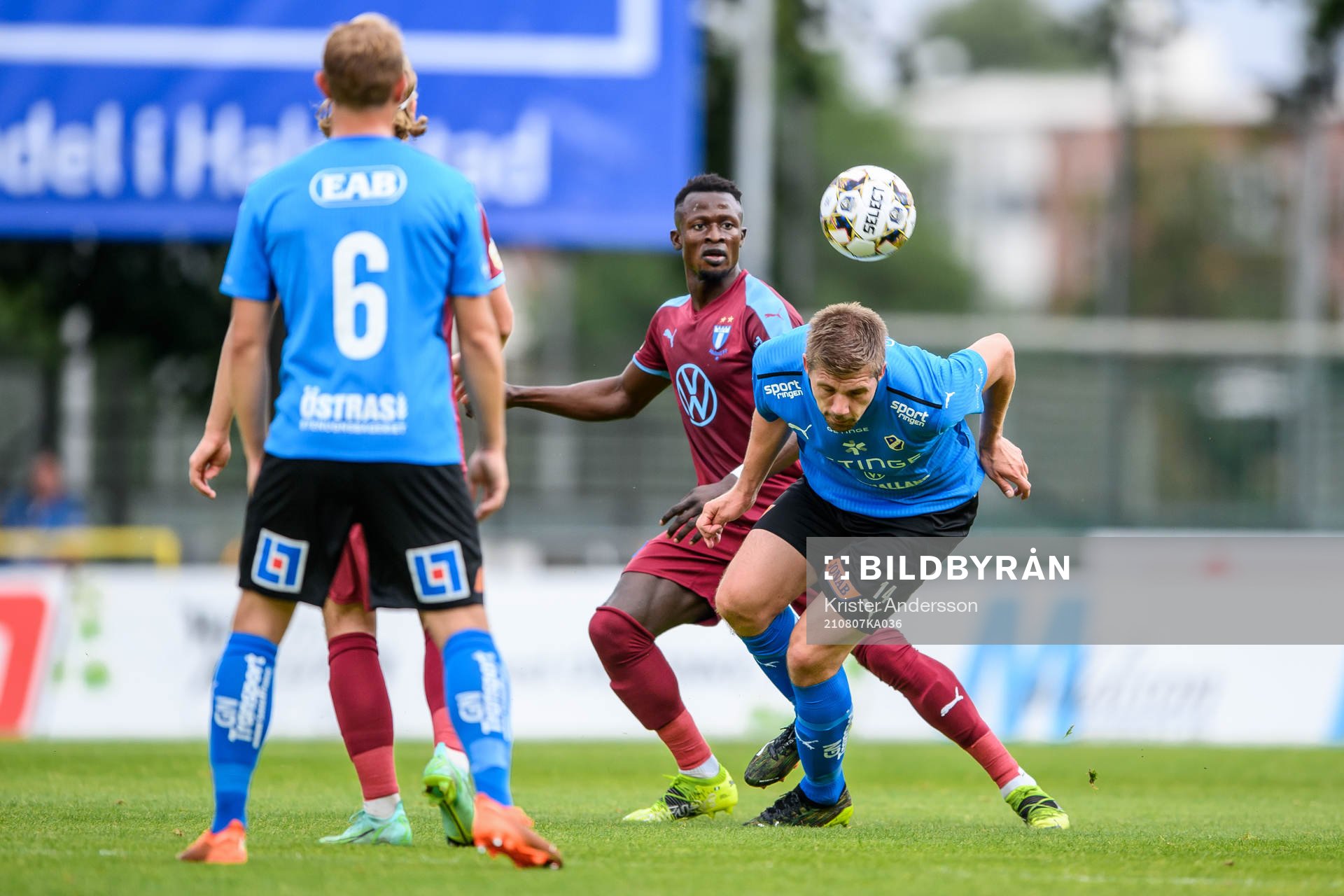 Malmö FFs Bonke Innocent och Halmstads Mikael Boman