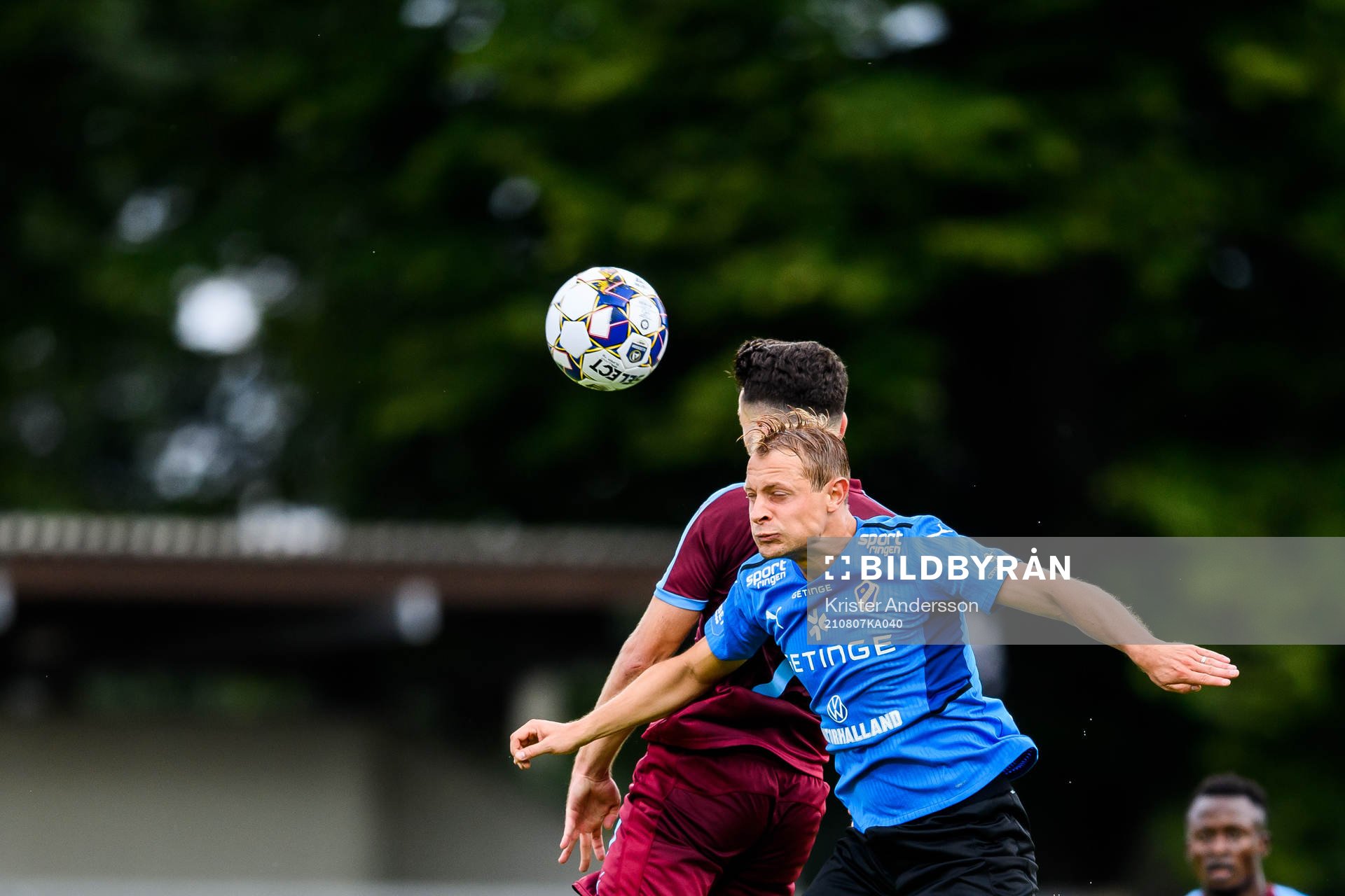 Halmstads Joel Allansson och Malmö FFs Erdal Rakip