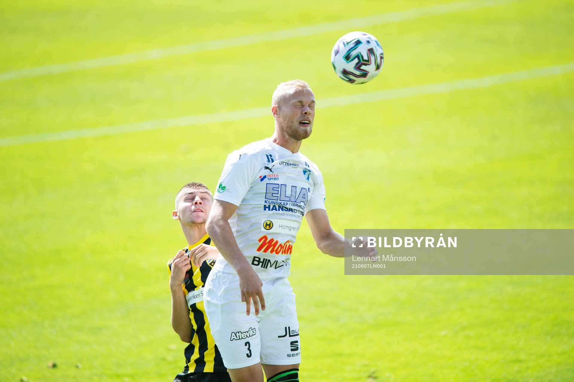 IFK Bergas mittback Oskar Dahlström i matchen i div. 2