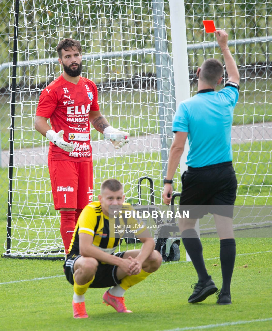 Utvisning, Bergas målvakt Oscar Johansson får syna det