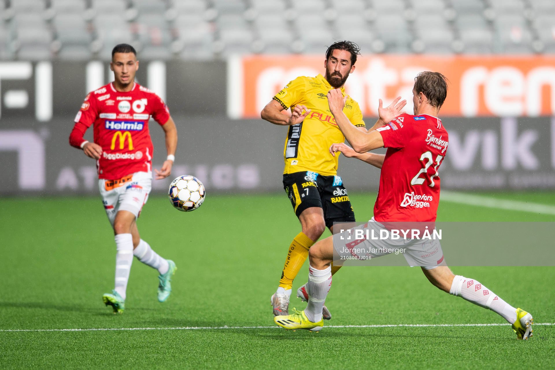 Elfsborgs Frederik Holst och Degerfors Adam Carlén