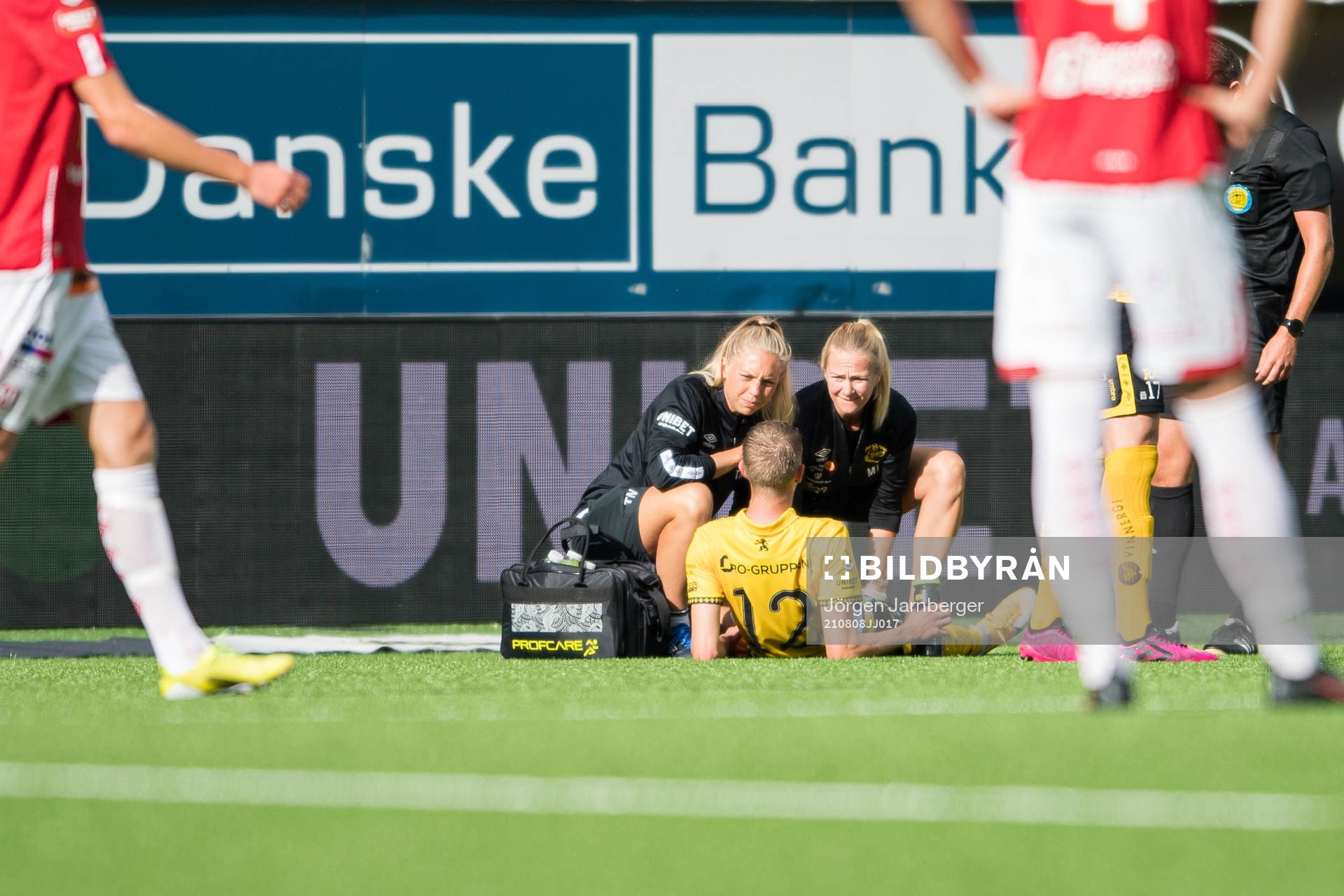 Elfsborgs Alexander Bernhadsson får behandling