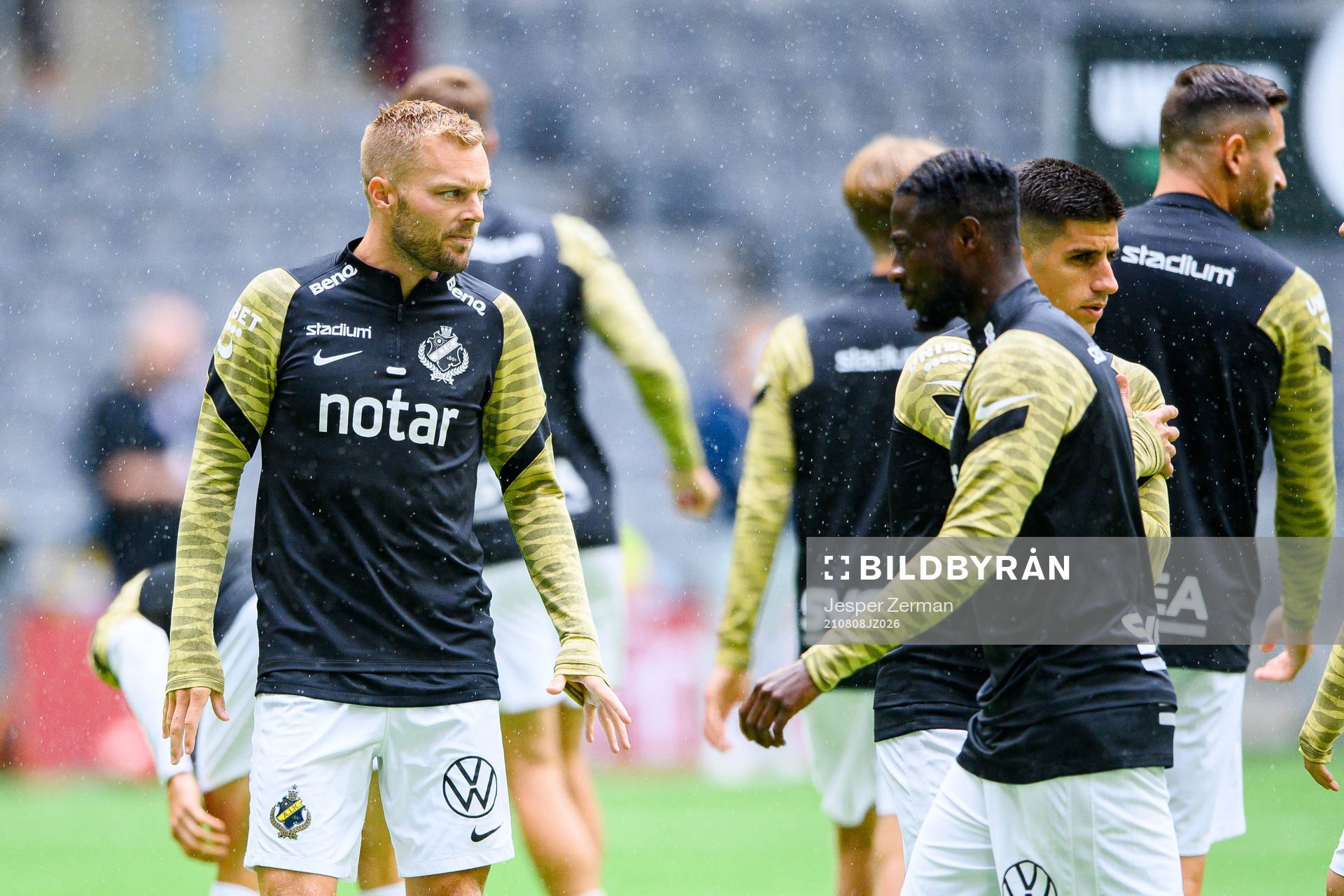 s Sebastian Larsson