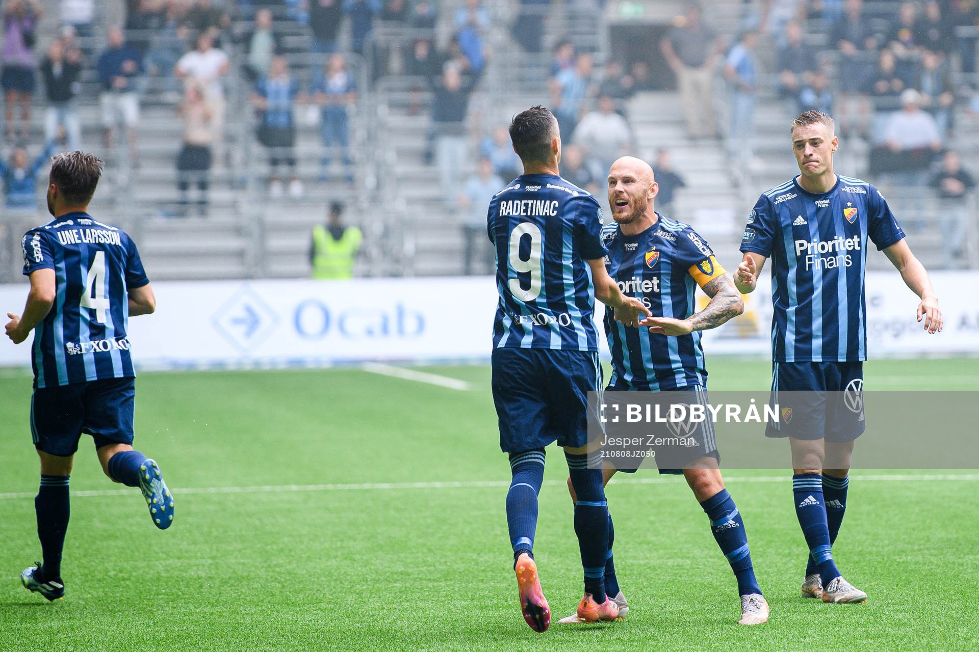 Djurgårdens Haris Radetinac och Magnus Eriksson jublar
