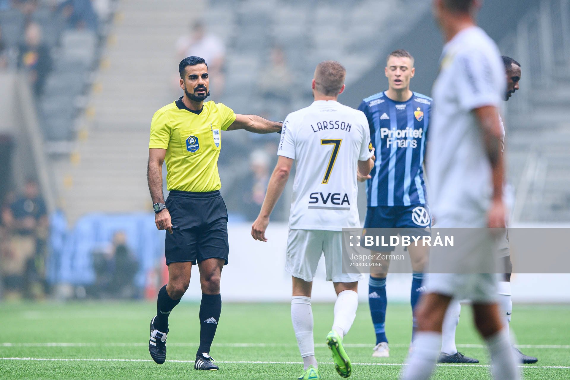 s Sebastian Larsson