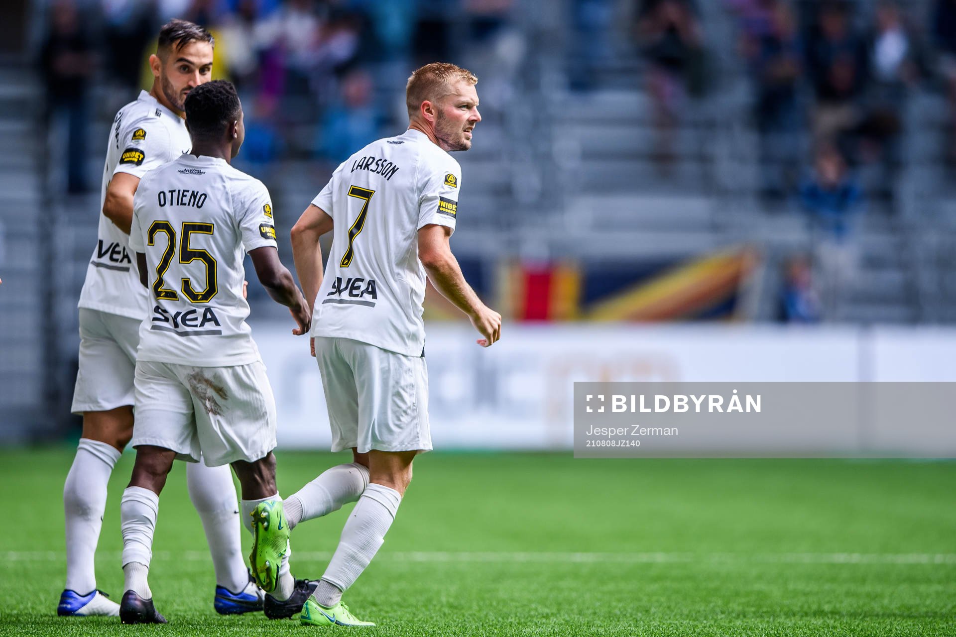 s Sebastian Larsson