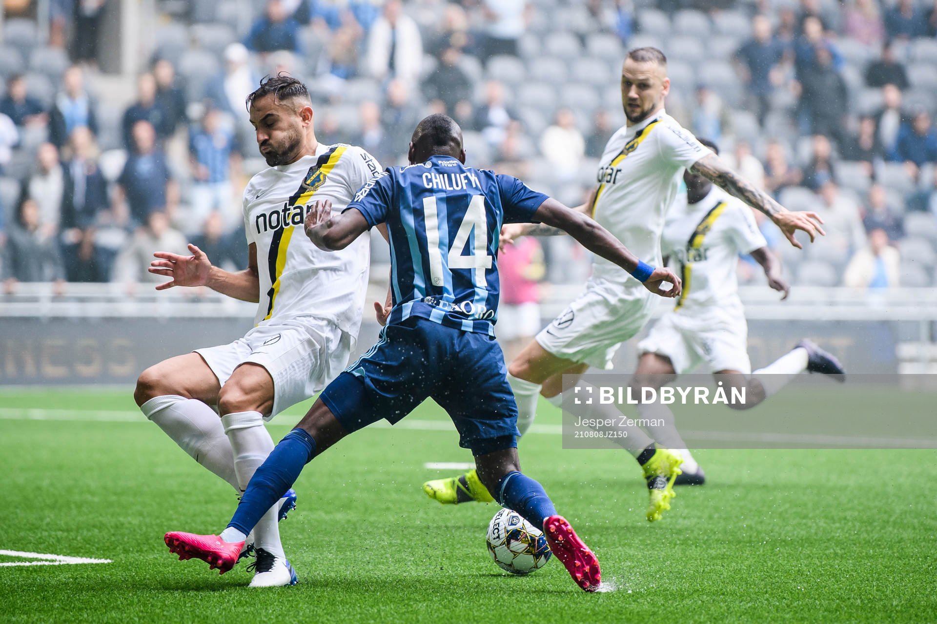 s Sotirios Papagiannopoulos och Djurgårdens Edward Chilufya