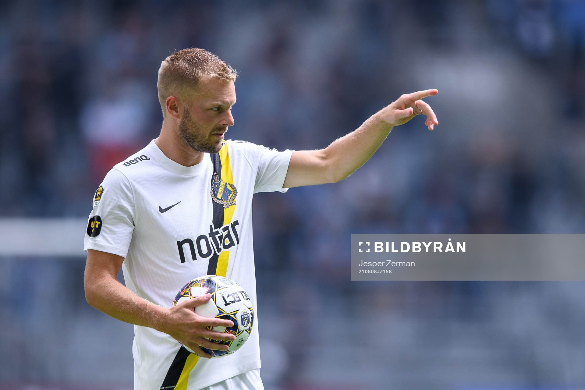 s Sebastian Larsson