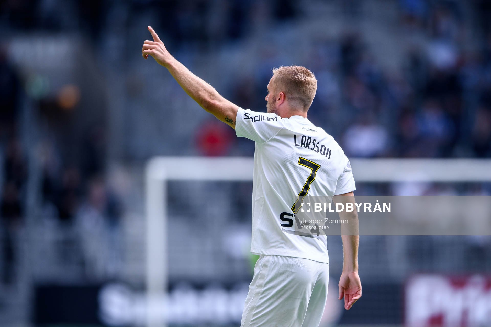 s Sebastian Larsson jublar