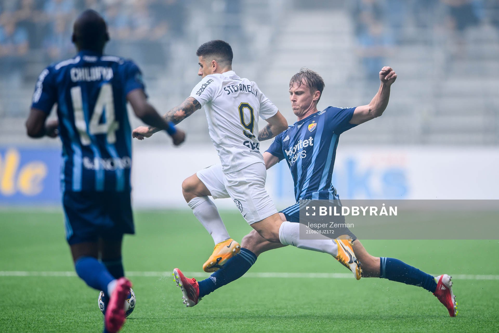 s Nicolas Stefanelli och Djurgårdens Rasmus Schüller