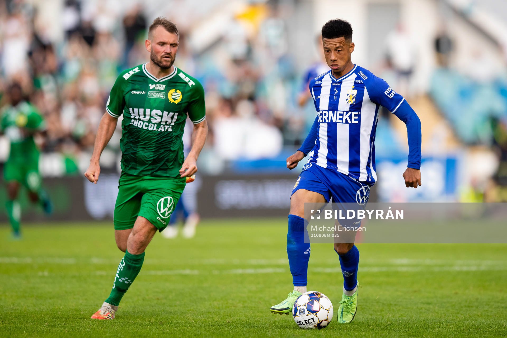 Hammarbys Mads Fenger Nielsen och IFK Göteborgs Tobias Sana