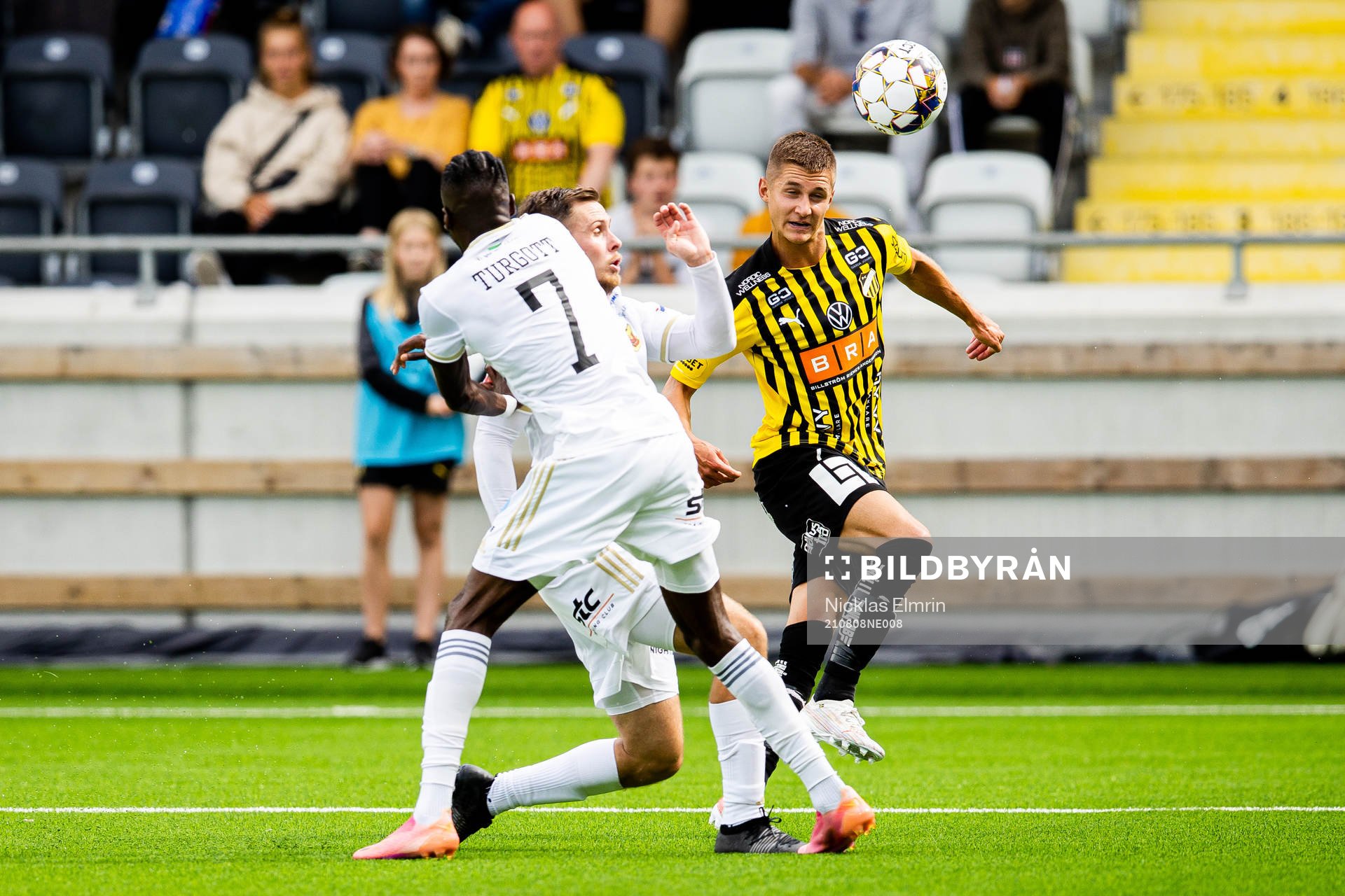 Häckens Leo Bengtsson och Östersunds Blair Turgott