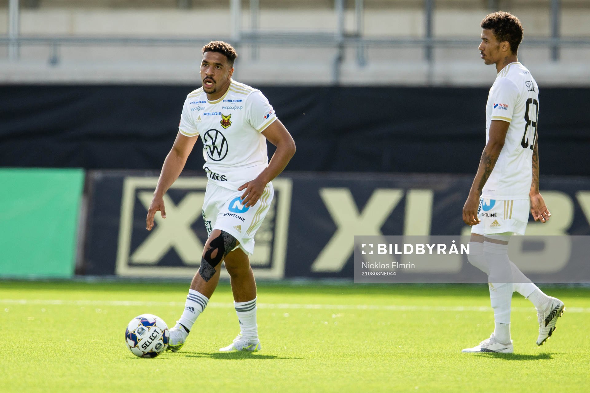 Östersunds Samuel Mensiro och Jerell Sellars deppar