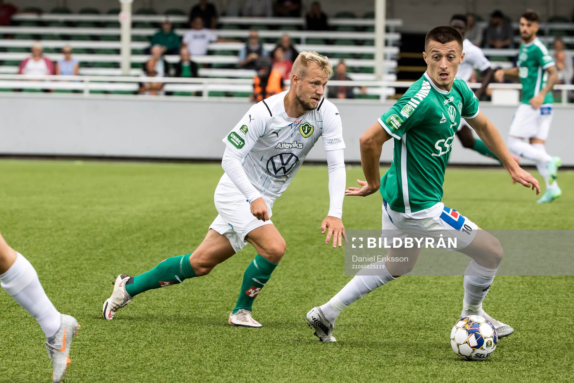 Jönköpings Sebastian Crona och Brages Leonard Pllana