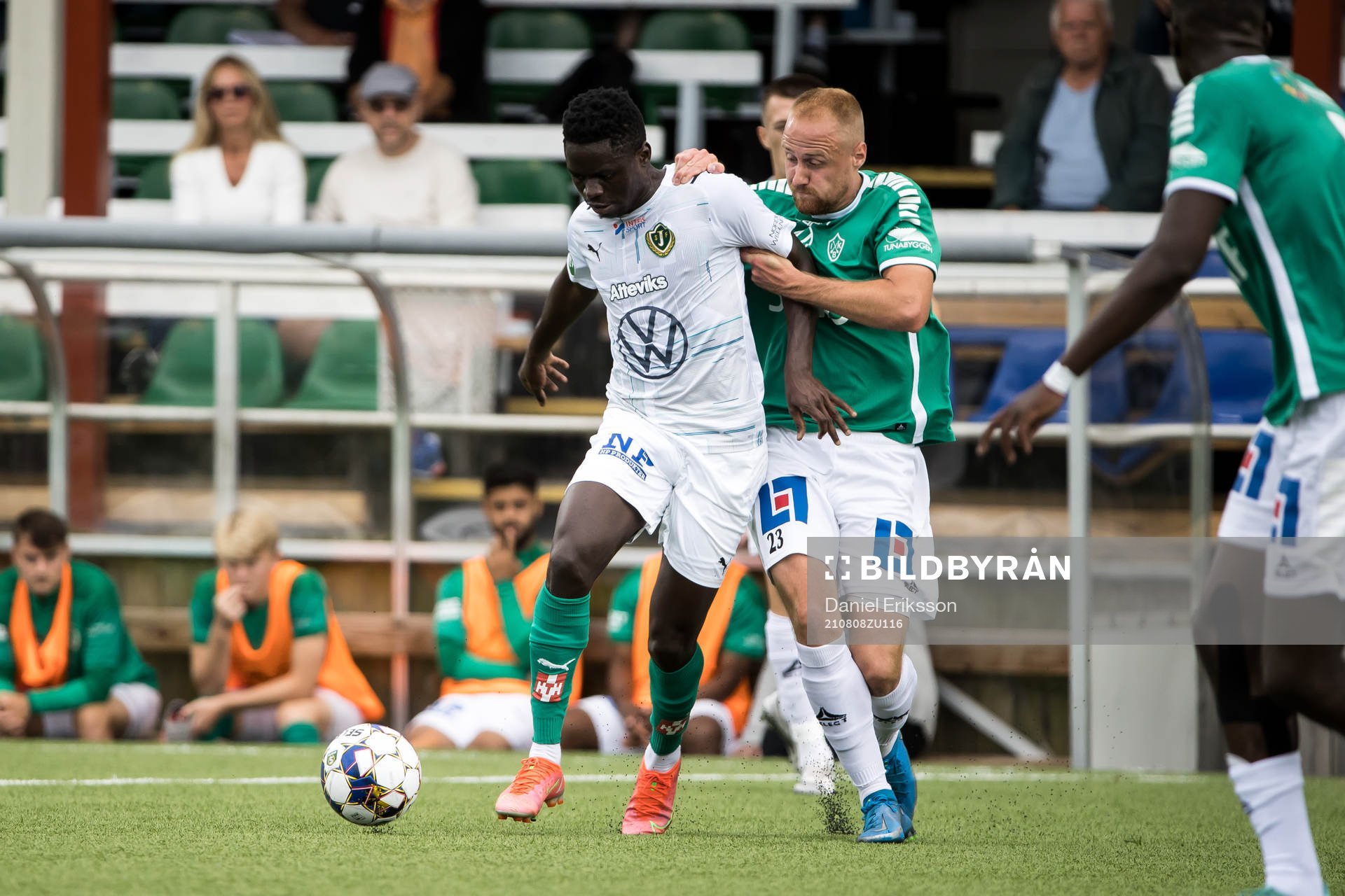 Jönköpings Eric Johana Omondi och Brages Oscar Lundin