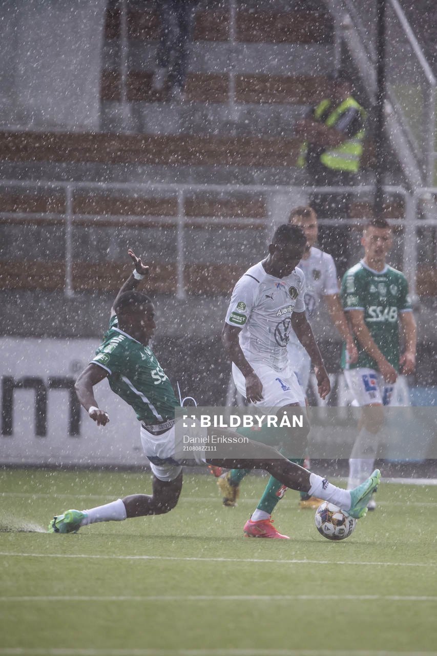 Brages Adil Titi och Jönköpings Eric Johana Omondi