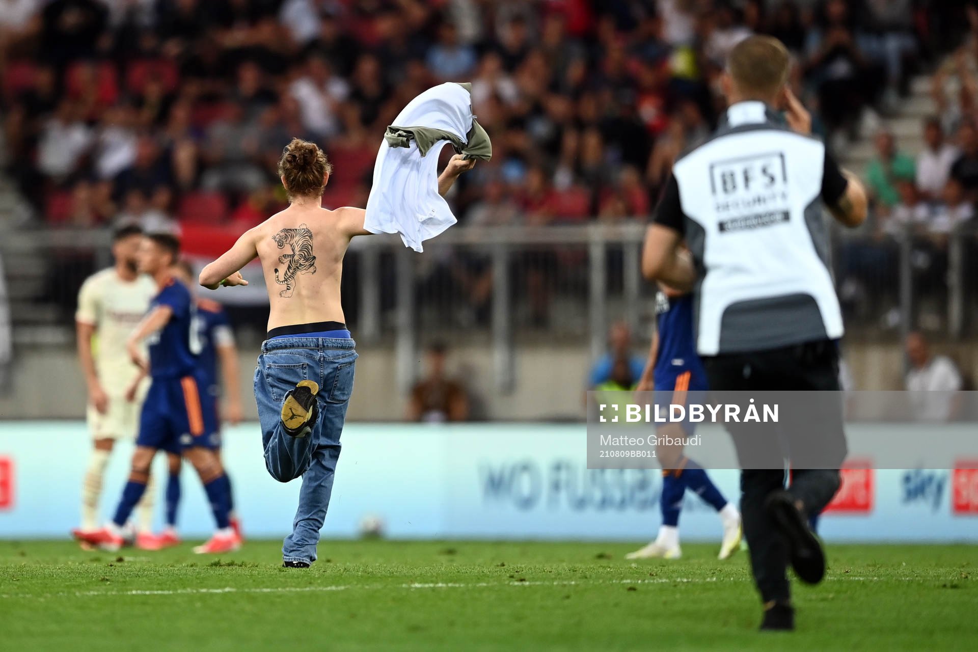 Promblem with intruders of the pitch