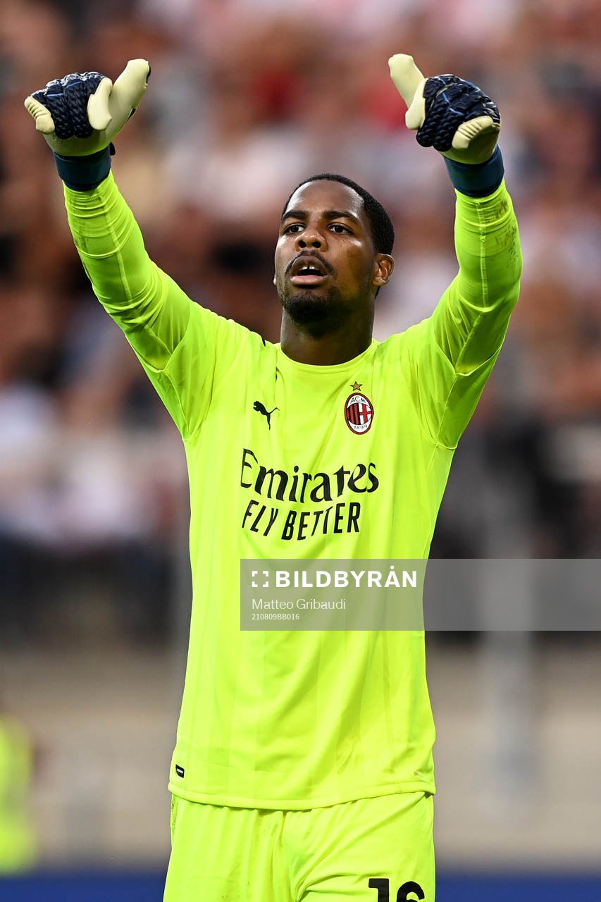  Mike Maignan of Milan during a friendly game between Real Madrid and Milan on August 8, 2021 in Klagenfurt.