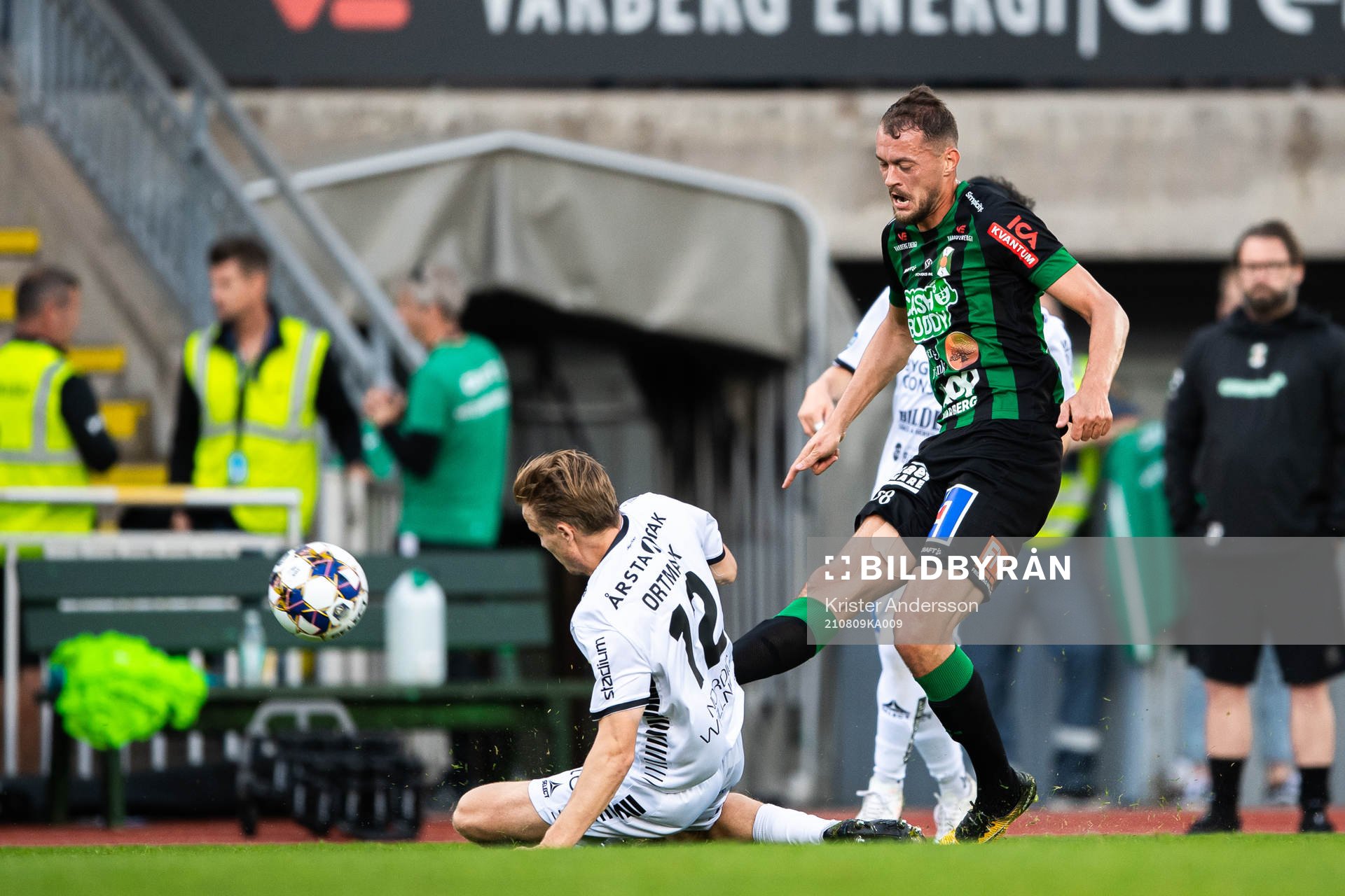 Sirius Jacob Ortmark och Varbergs Albert Ejupi