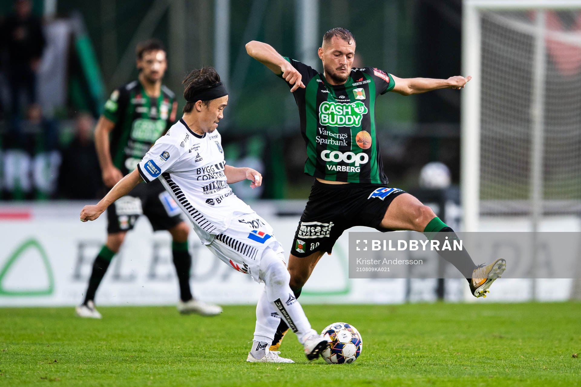 Sirius Yukiya Sugita och Varbergs Albert Ejupi