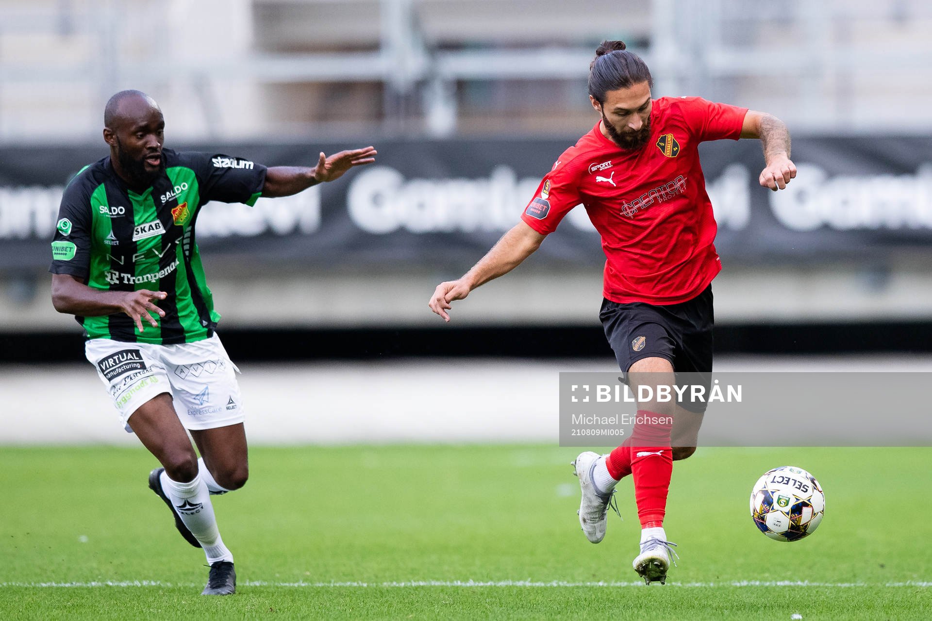GAIS Boris Lumbana och Vasalunds Elias Durmaz