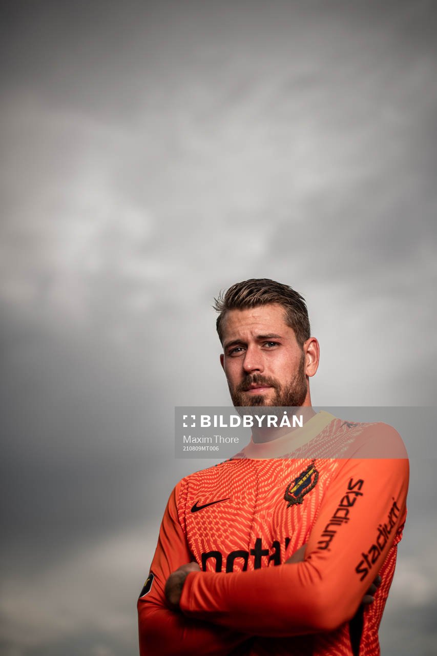Kristoffer Nordfeldt poserar för ett porträtt efter att han har presenterats som AIK:s nyförvärv den 9 augusti 2021 i Stockholm. 