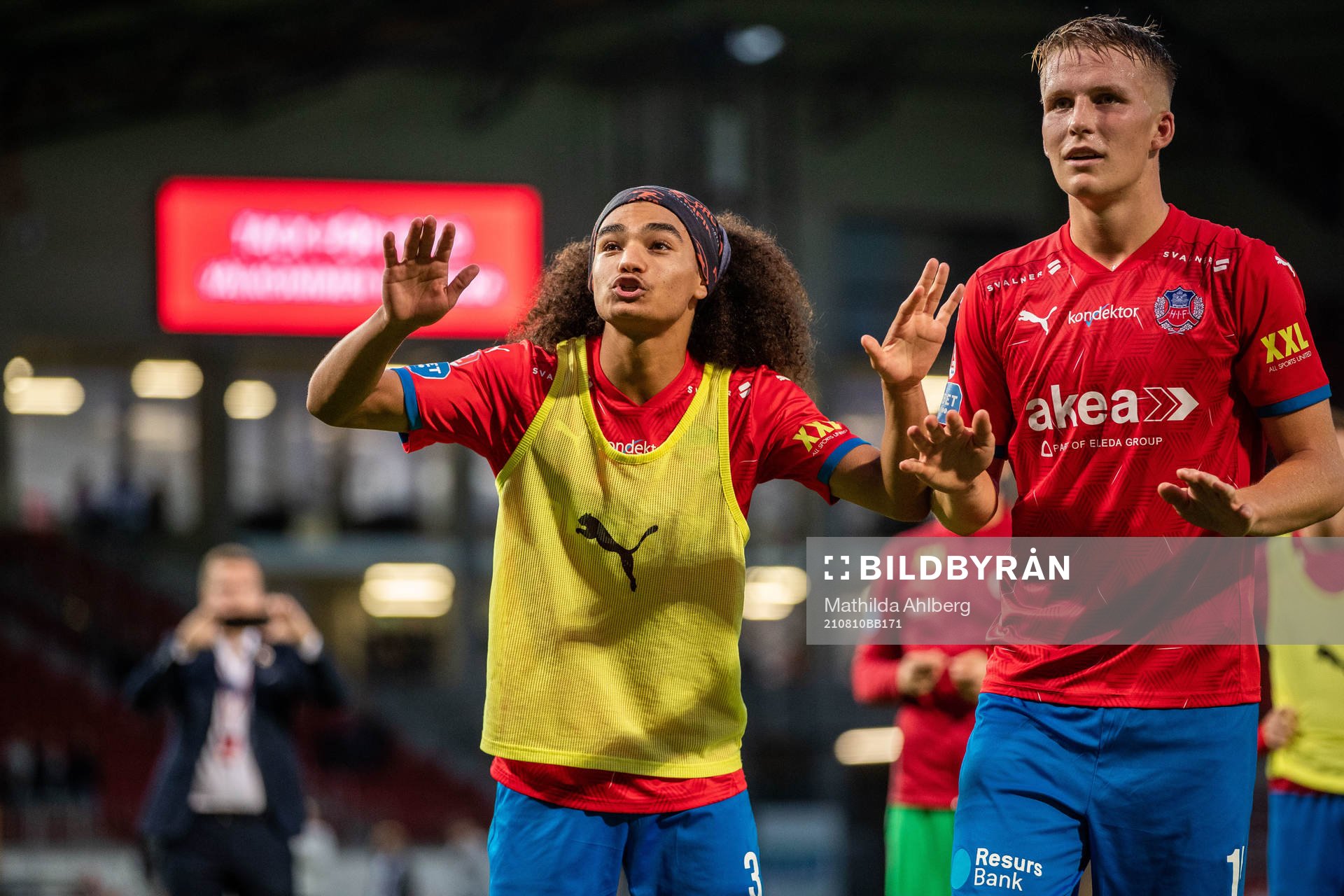 Helsingborgs Adam Kaied och Casper Widell jublar