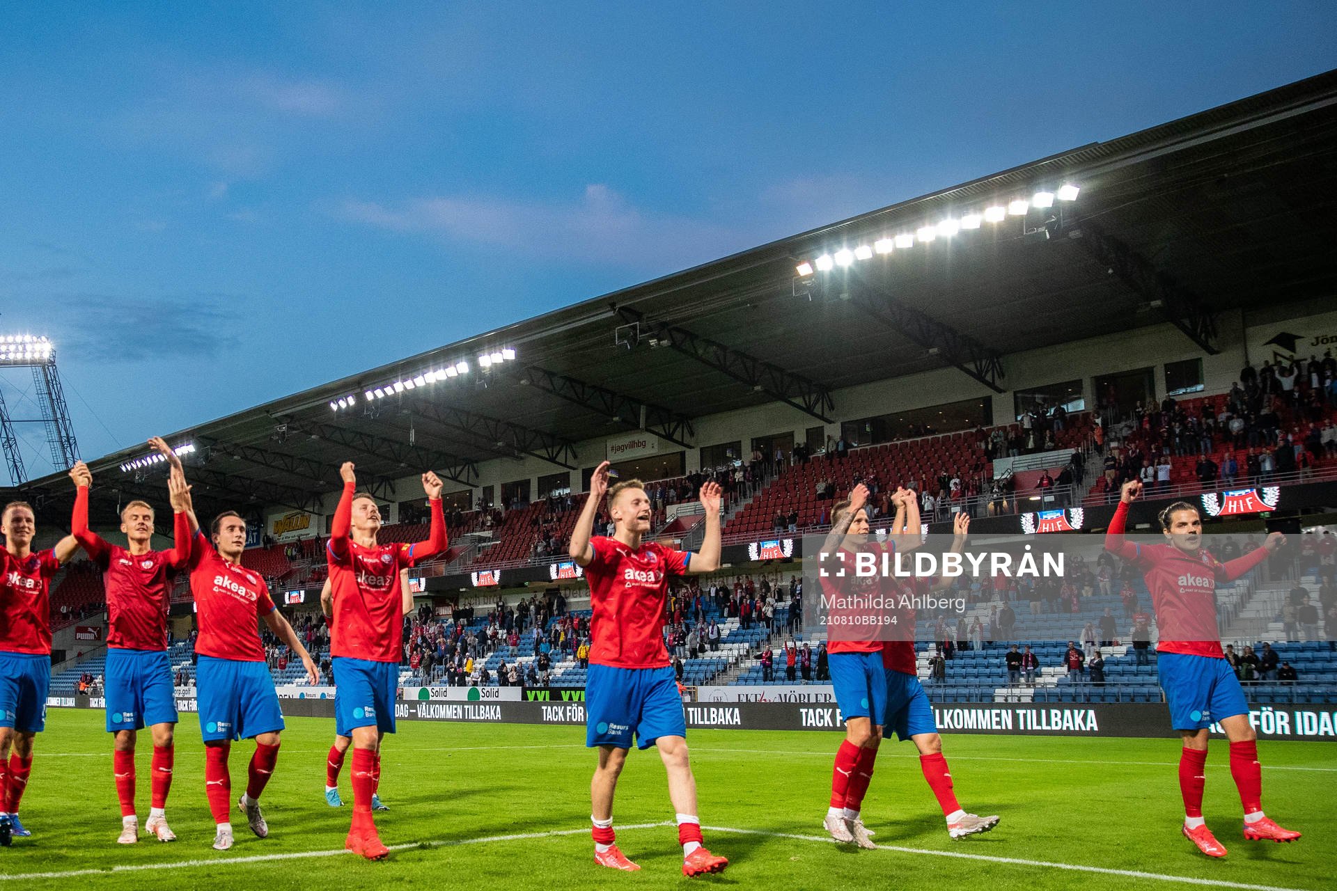 Helsingborgs Brandur Hendriksson Olsen (l.v) jublar