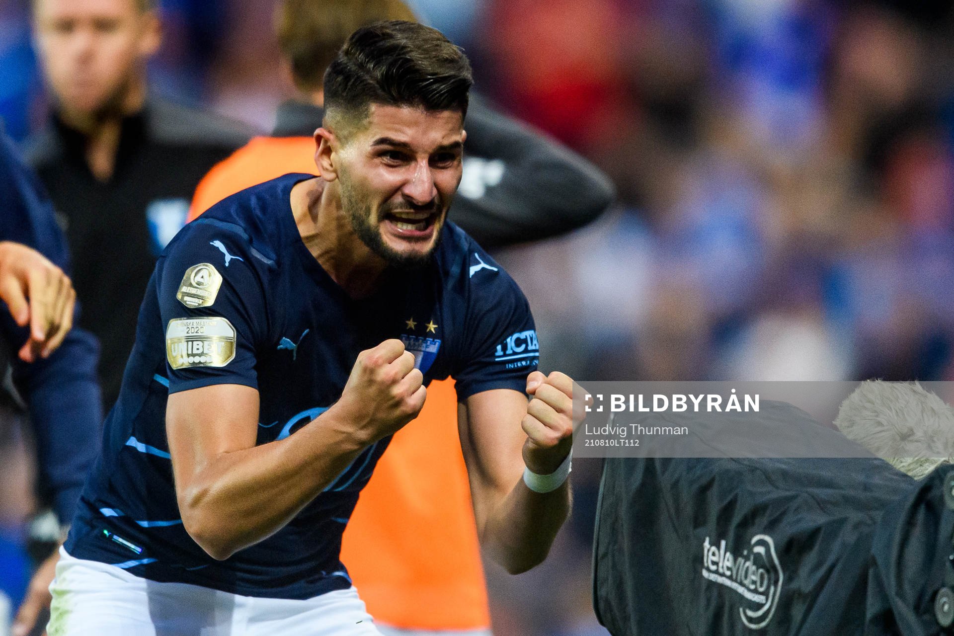 Antonio Colak of Malmö FF celebrates