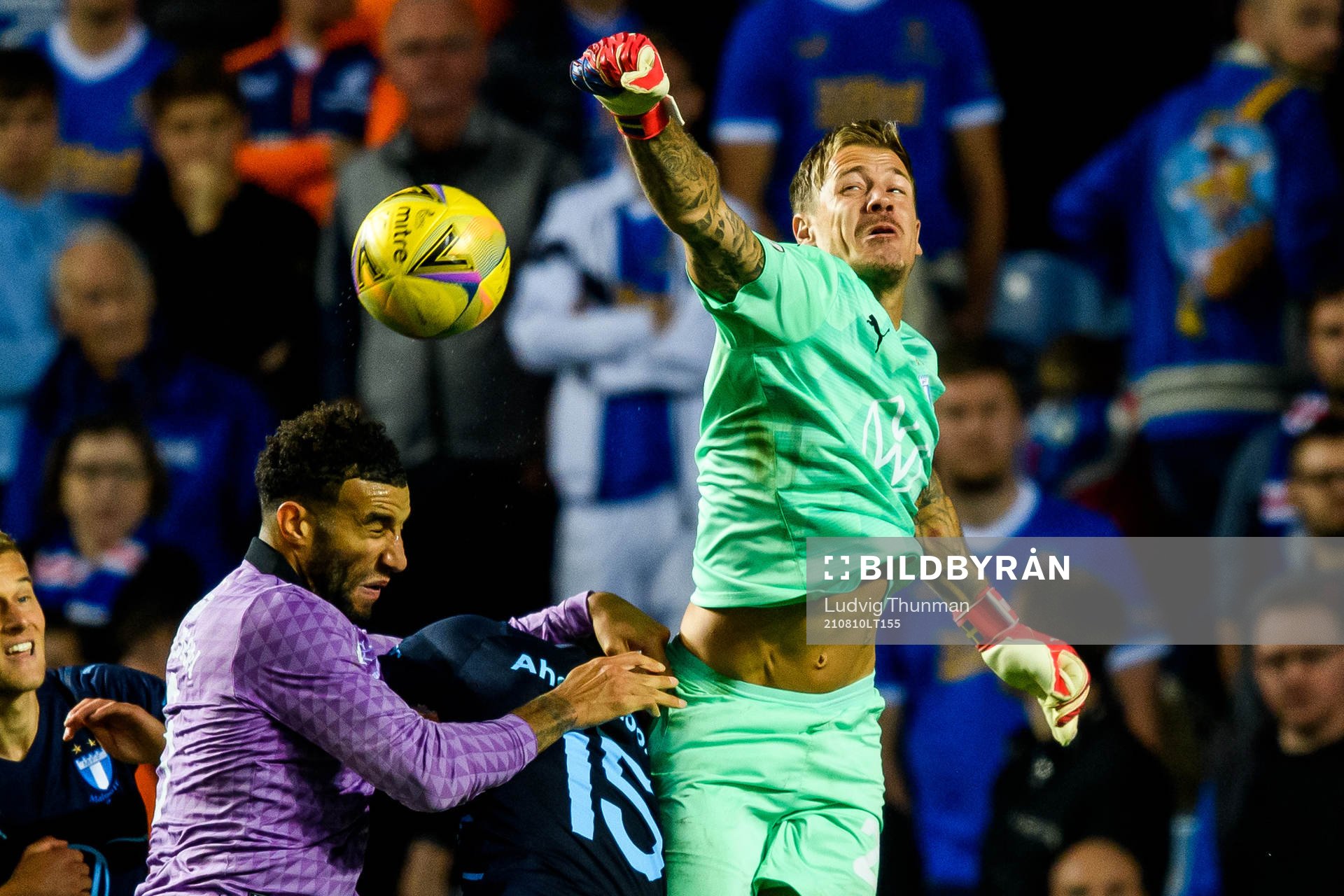 Goalkeeper Johan Dahlin of Malmö FF
