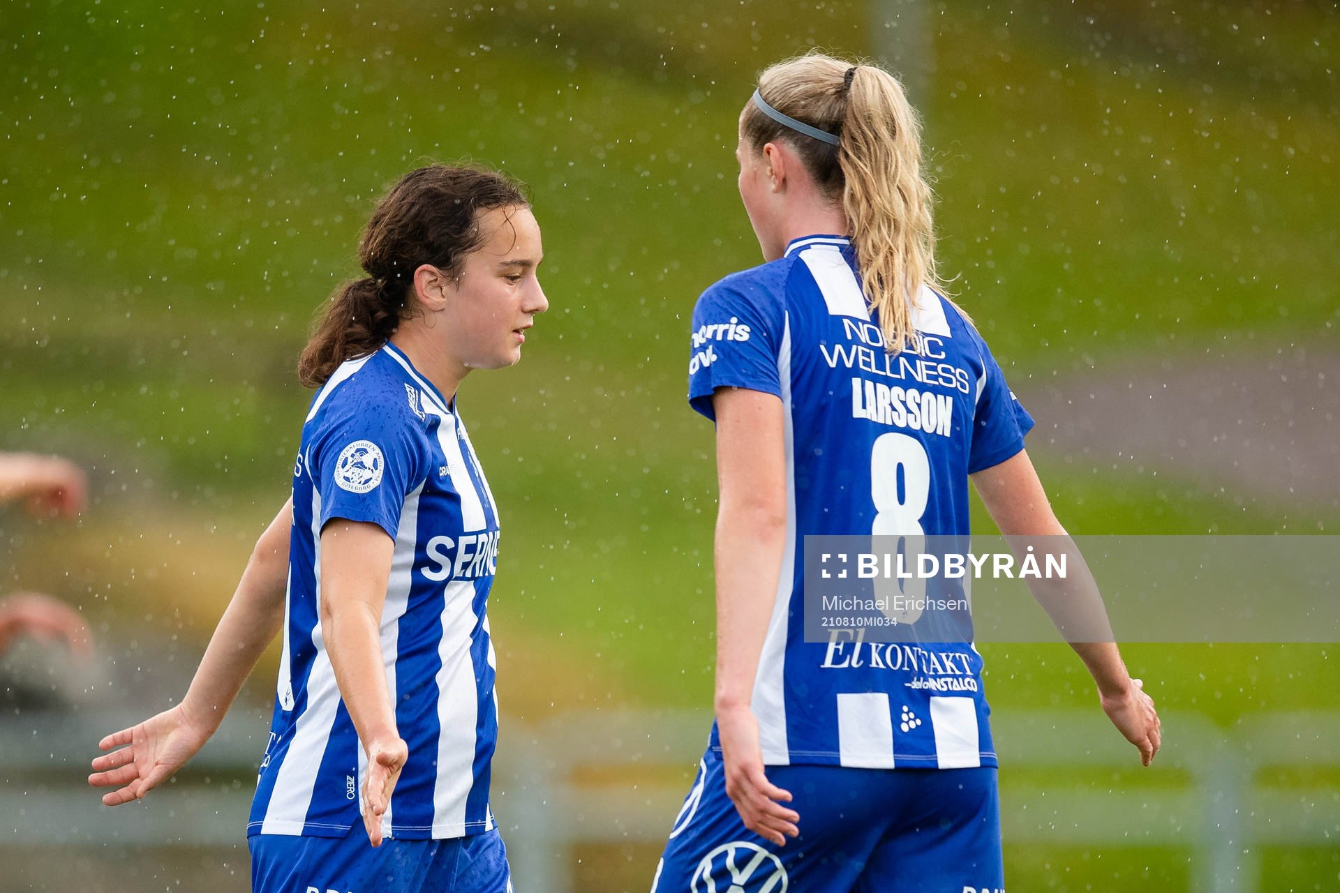 IFK Göteborgs Victoria Svanström jublar ihop med