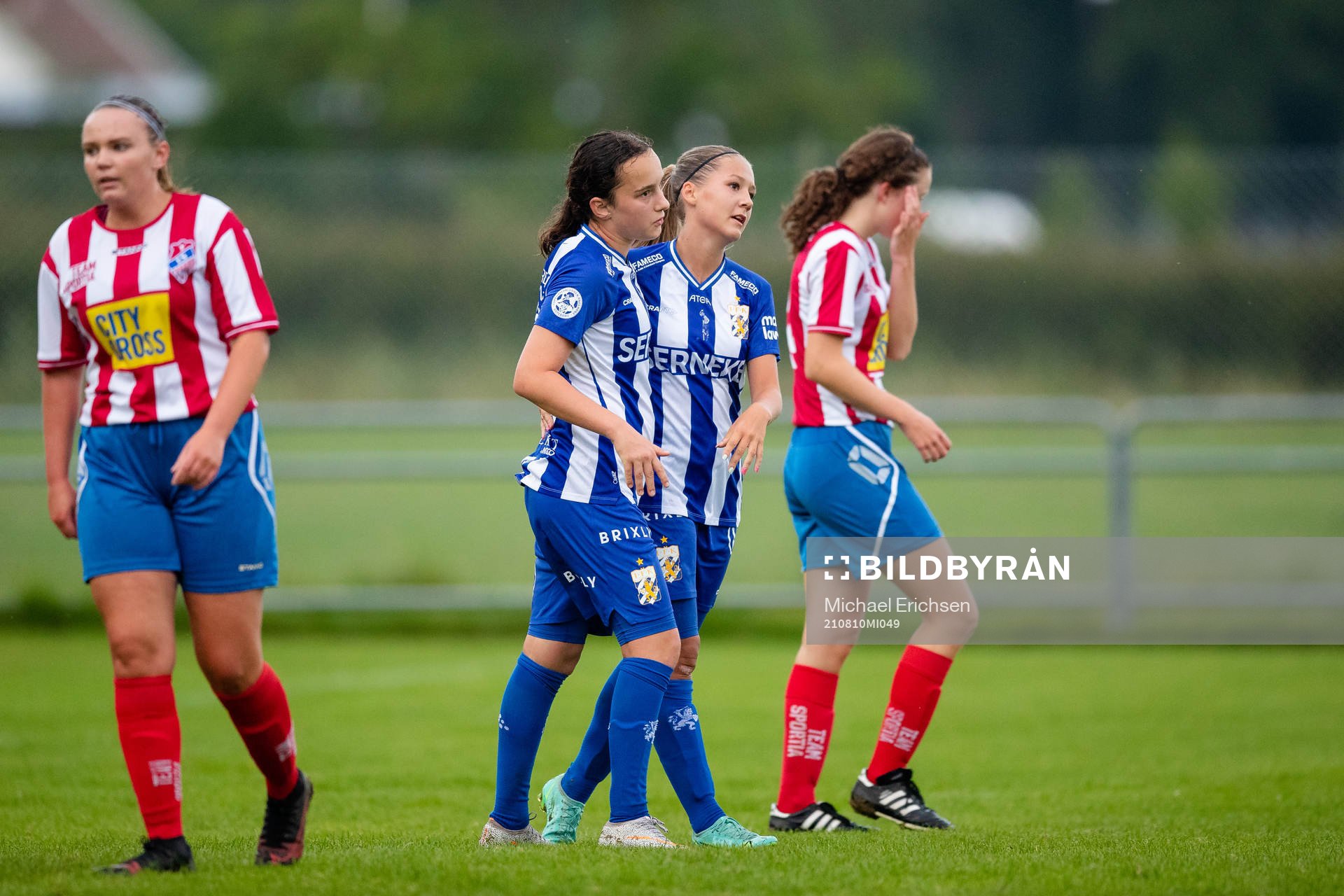 IFK Göteborgs Victoria Svanström jublar ihop med Novalie