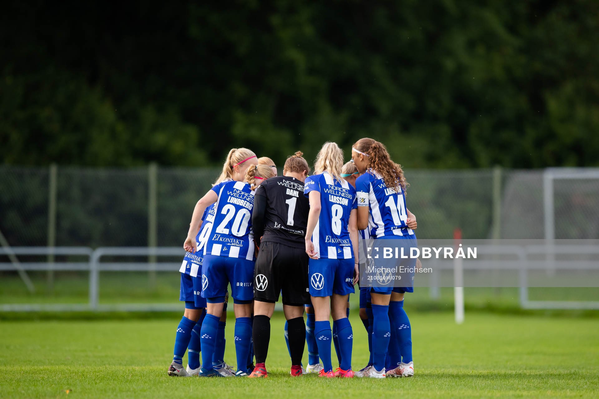 IFK Göteborg samlade innan fotbollsmatchen i division 3