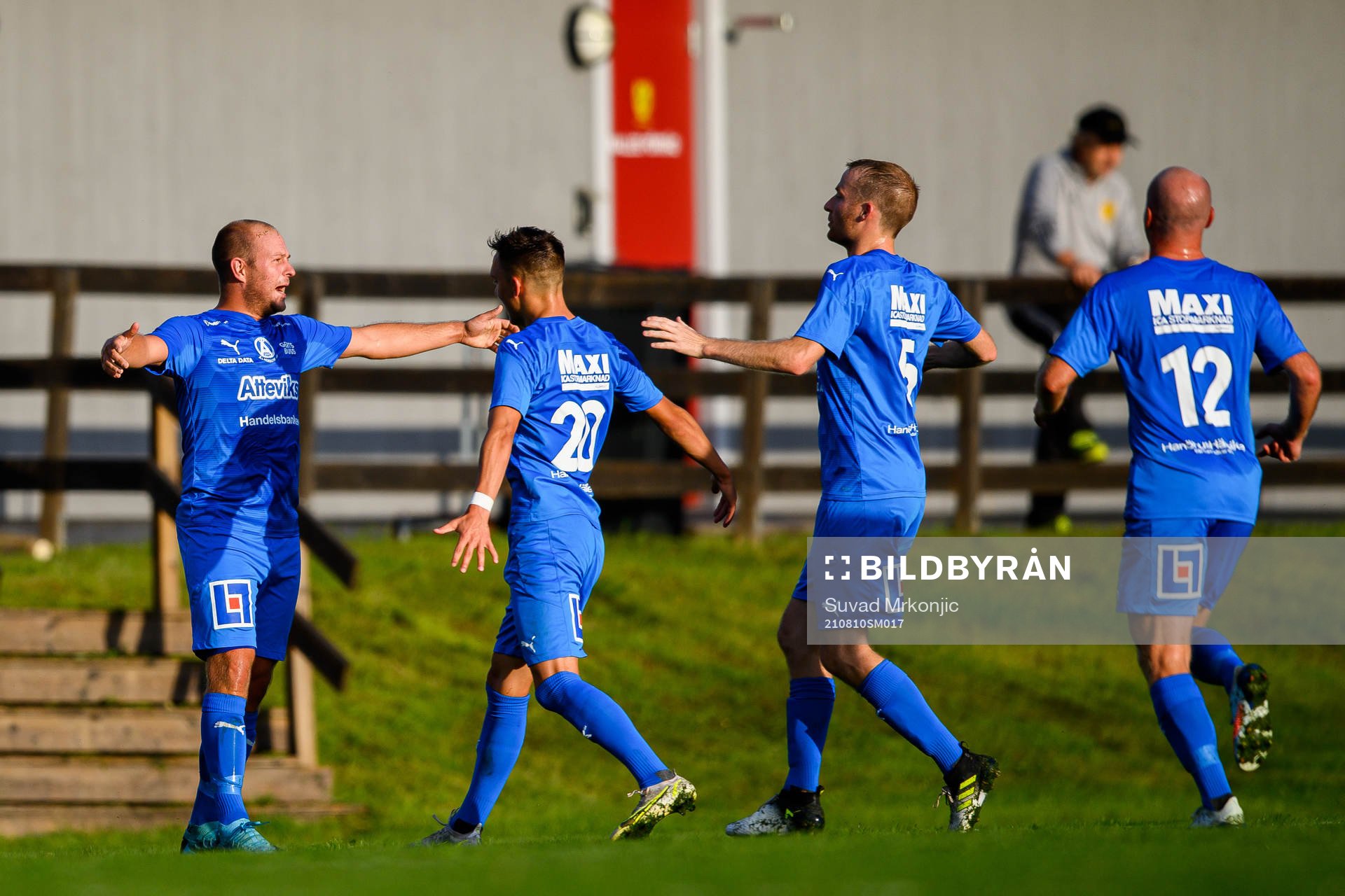 Älmhults Kalle Johansson jublar efter 0-3 under fotbollsmatchen i division 3 sydöstra götaland mellan Växjö Norra och Älmhult den 10 augusti 2021 i Växjö.