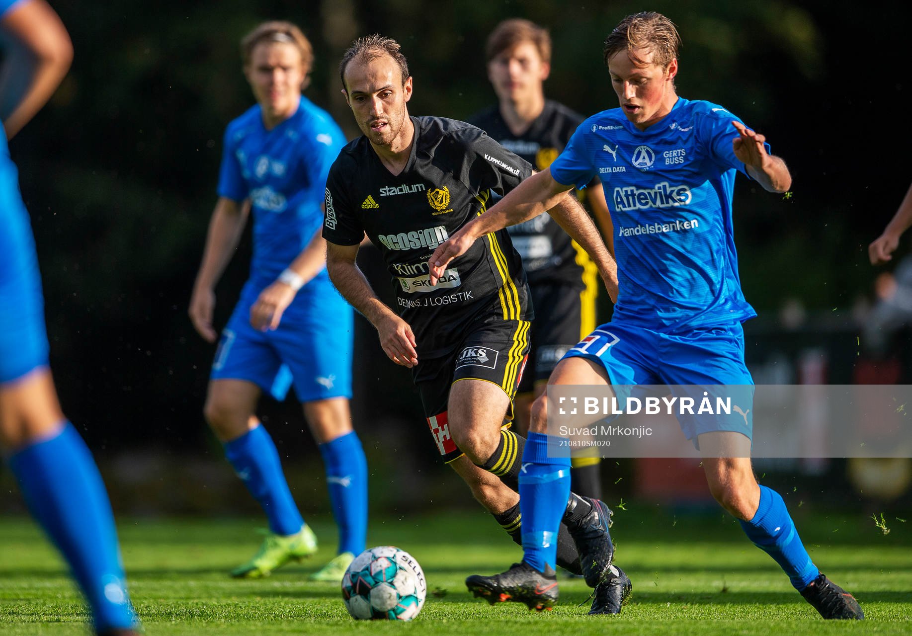 Växjö Norras Kresnik Asllani och Älmhults William