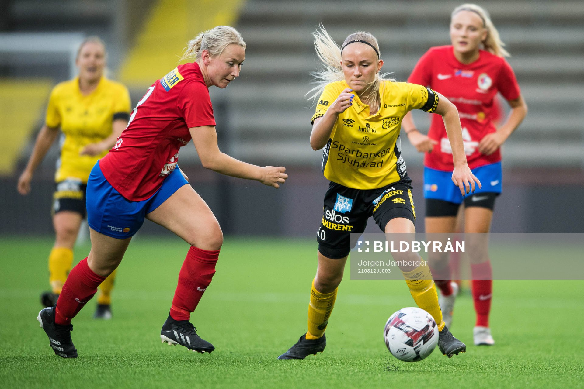 Svenljungas Anna Ebbesson och Elfsborgs Matilda Ståhlbom