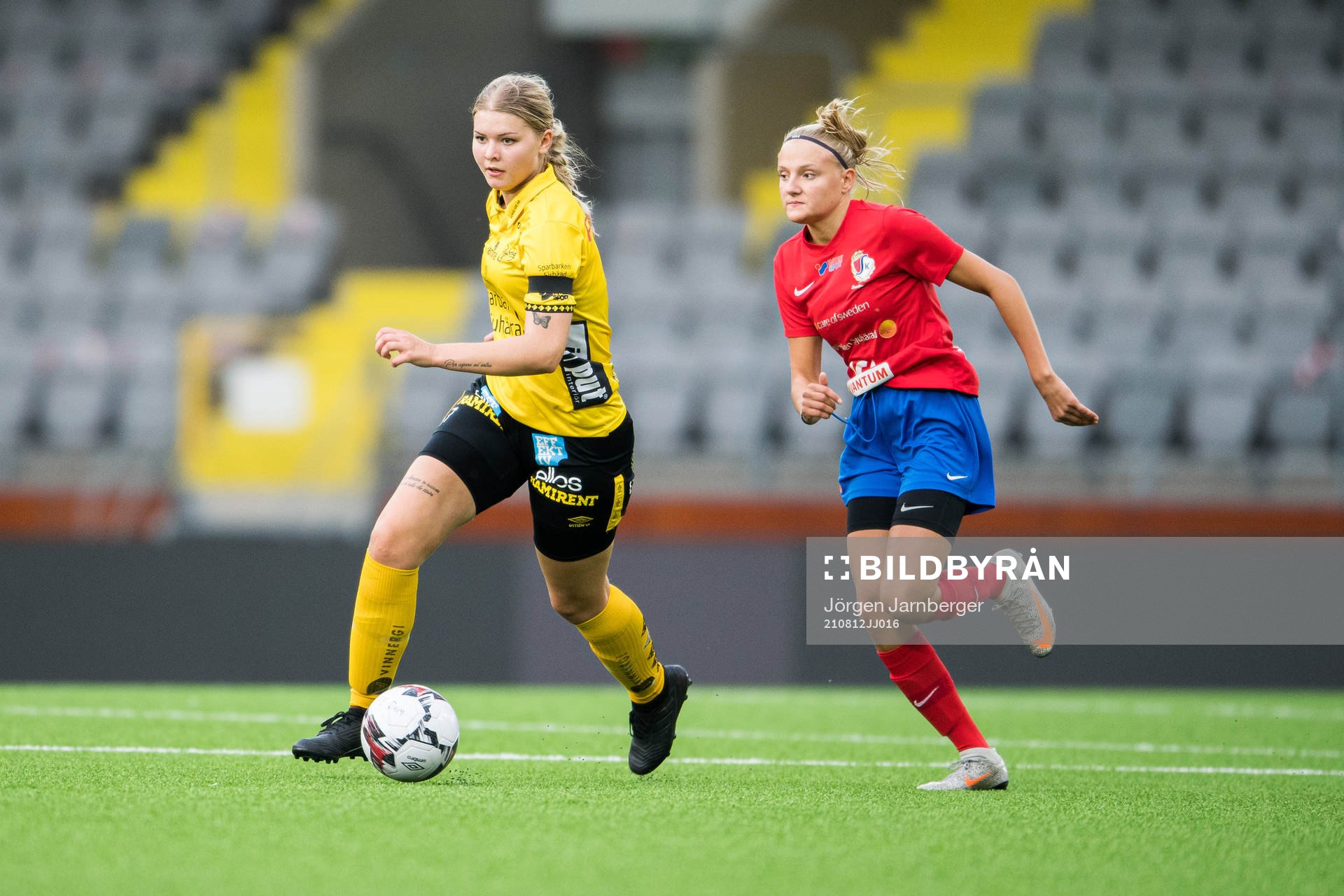 Elfsborgs Elin Dahl och Svenljungas Molly Fernebrand