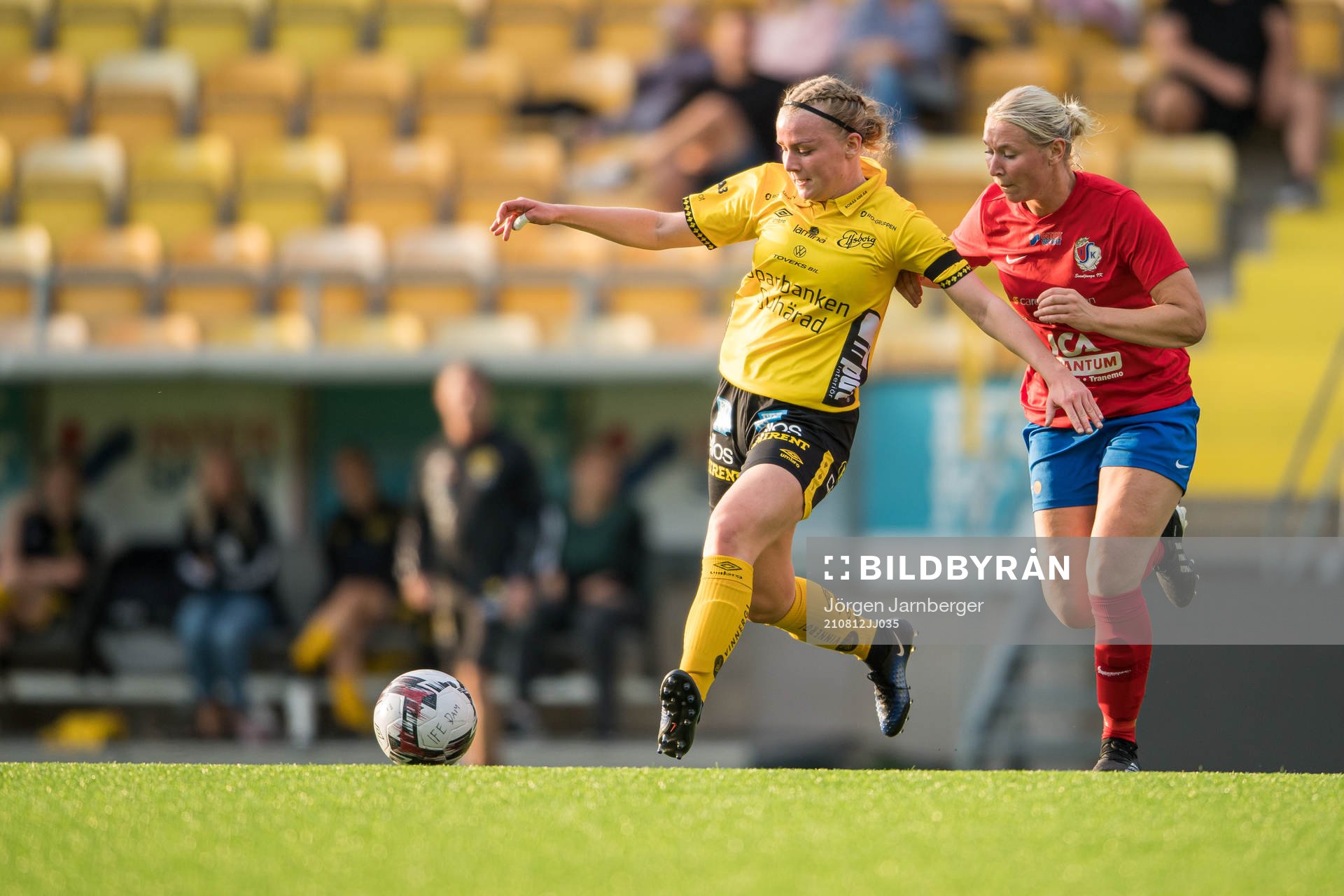 Elfsborgs Leann Nyström och Svenljungas Anna Ebbesson