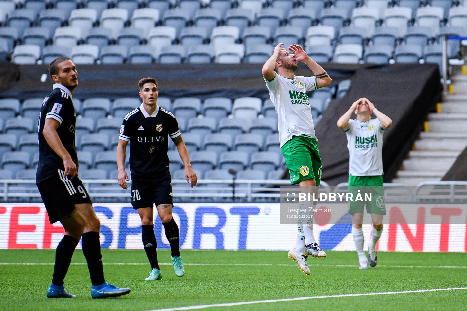 Darijan Bojanic of Hammarby reacts