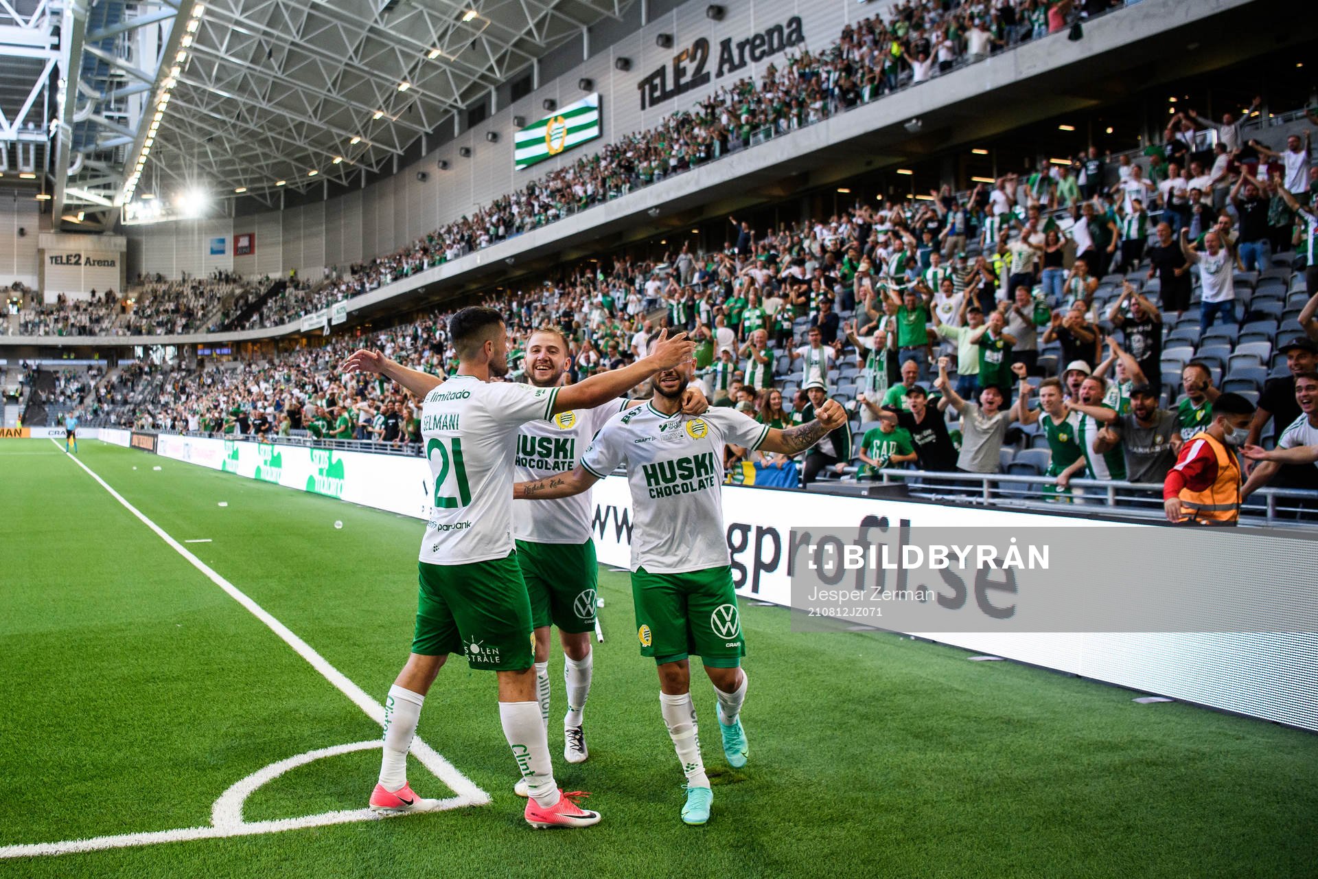 Astrit Selmani of Hammarby celebrates with teammates