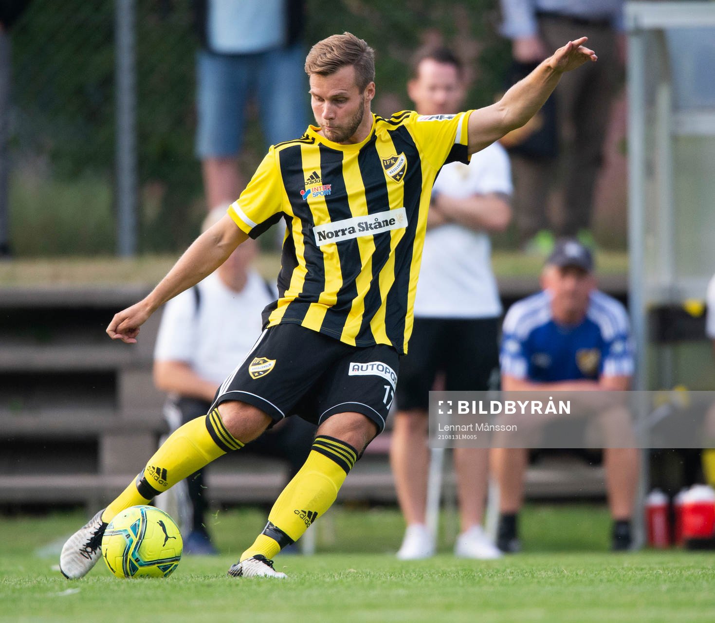 IFK Hässleholms Marcus Thuvesson i matchen i division 2
