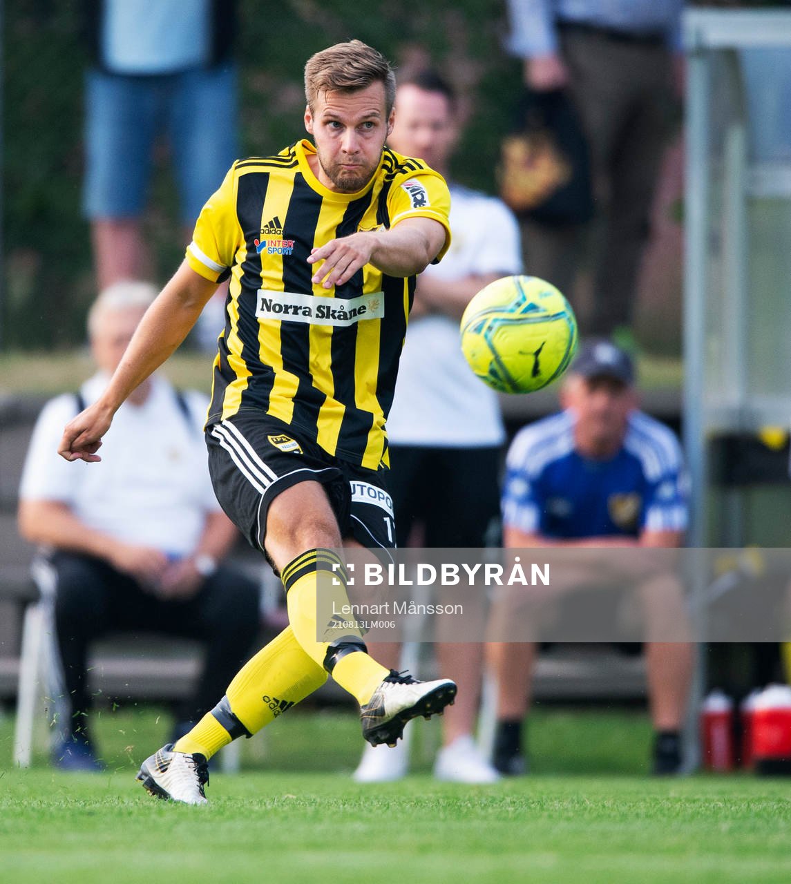 IFK Hässleholms Marcus Thuvesson i matchen i division 2