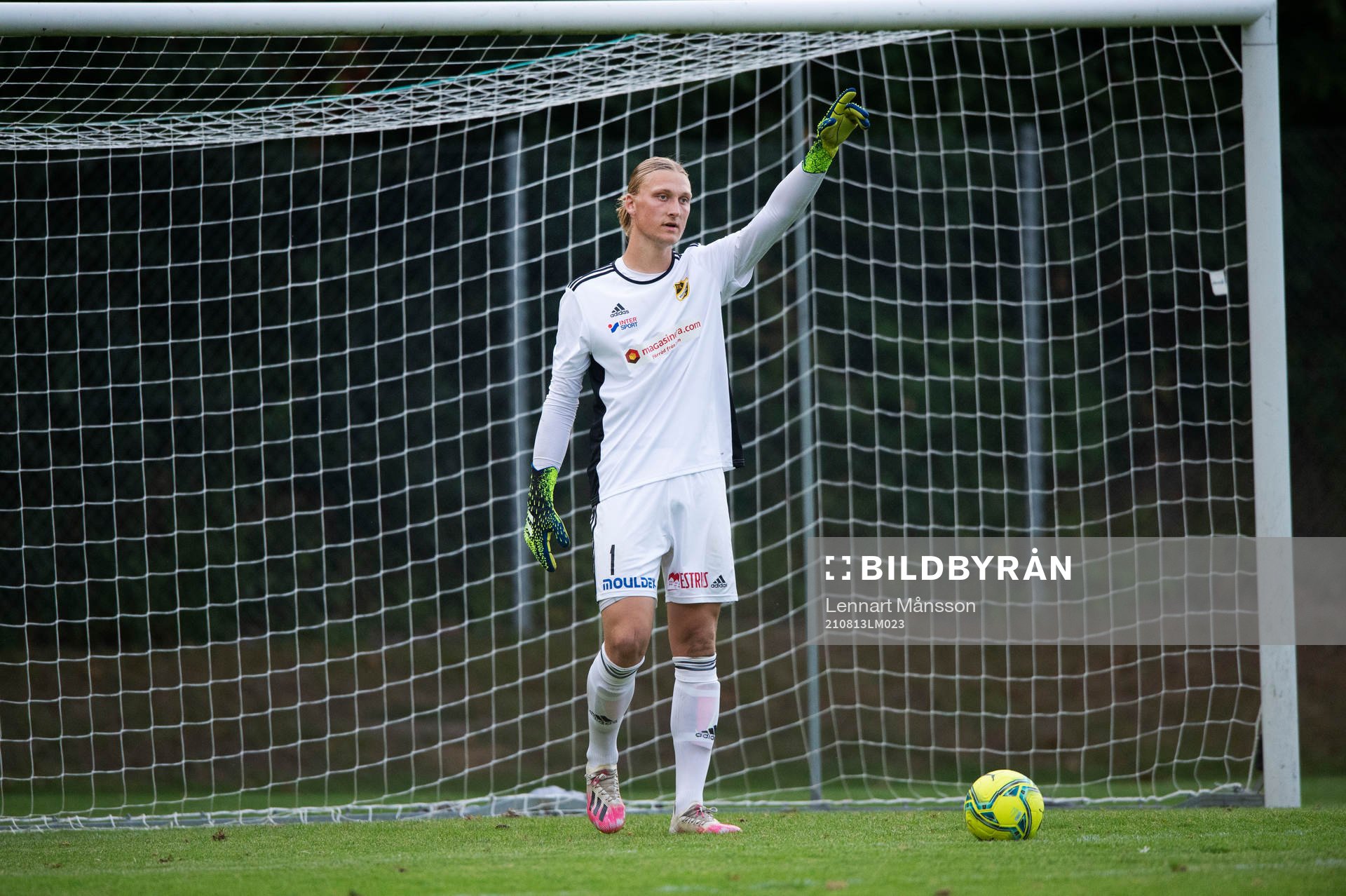 IFK Hässleholms målvakt Carl Lundahl Persson i matchen i division 2 mellan BK Olympic och IFK Hässleholm i Malmö 13 augusti 2021.