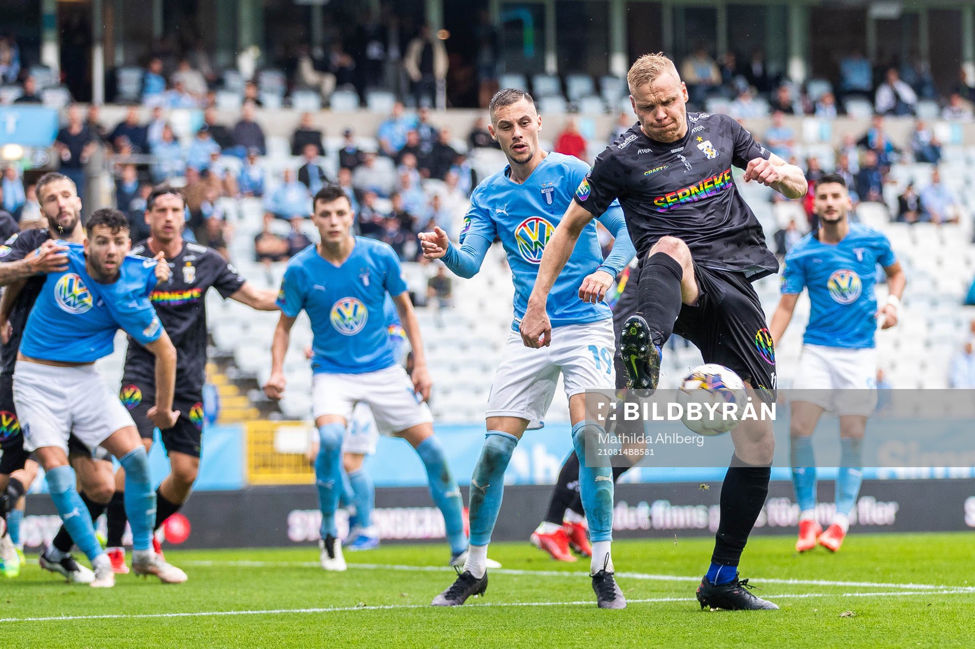 Malmö FFs Veljko Birmancevic och IFK Göteborgs Kolbeinn