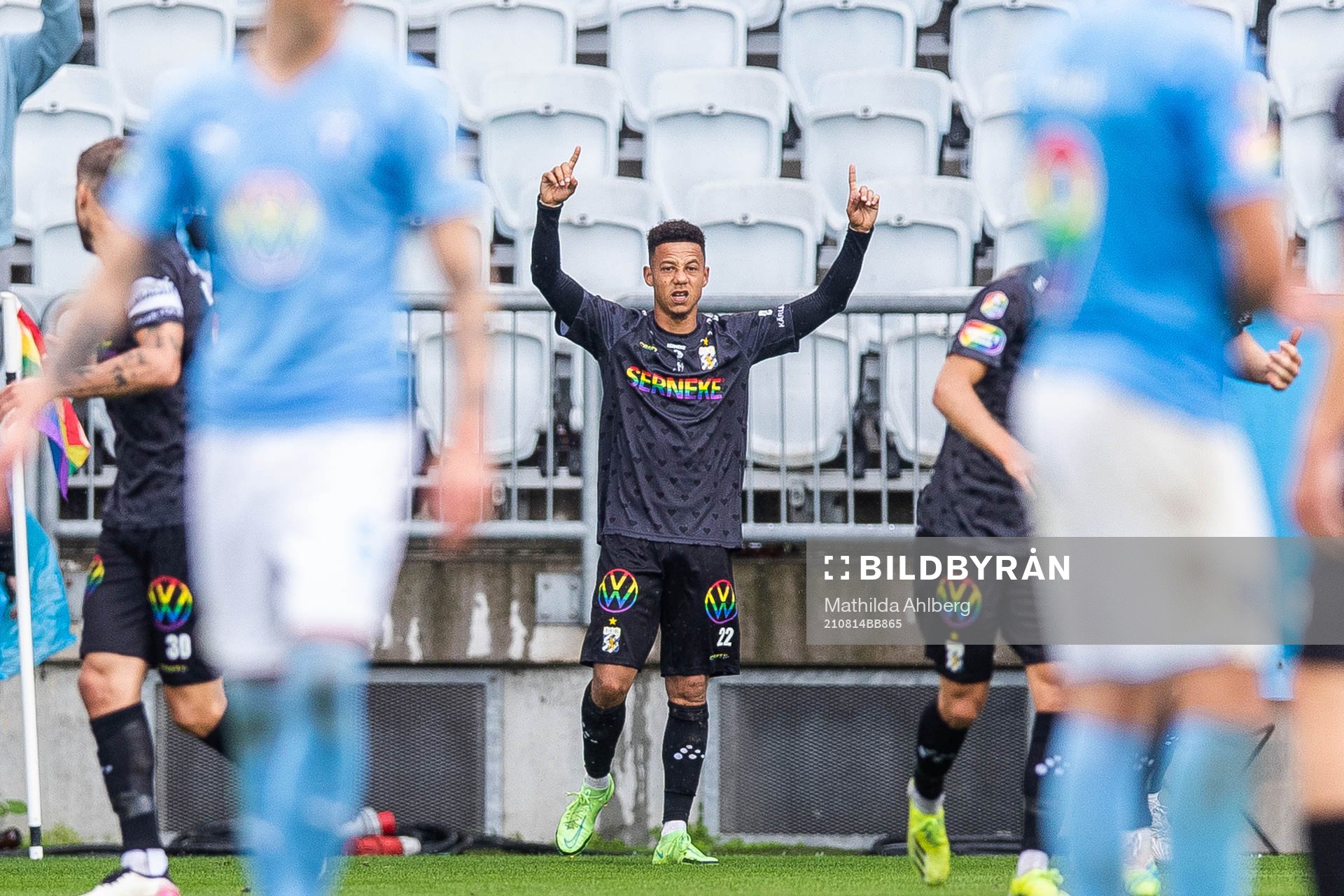 IFK Göteborgs Tobias Sana jublar efter att han gjort 2-3 under fotbollsmatchen i Allsvenskan mellan Malmö FF och IFK Göteborg den 14 augusti 2021 i Malmö.