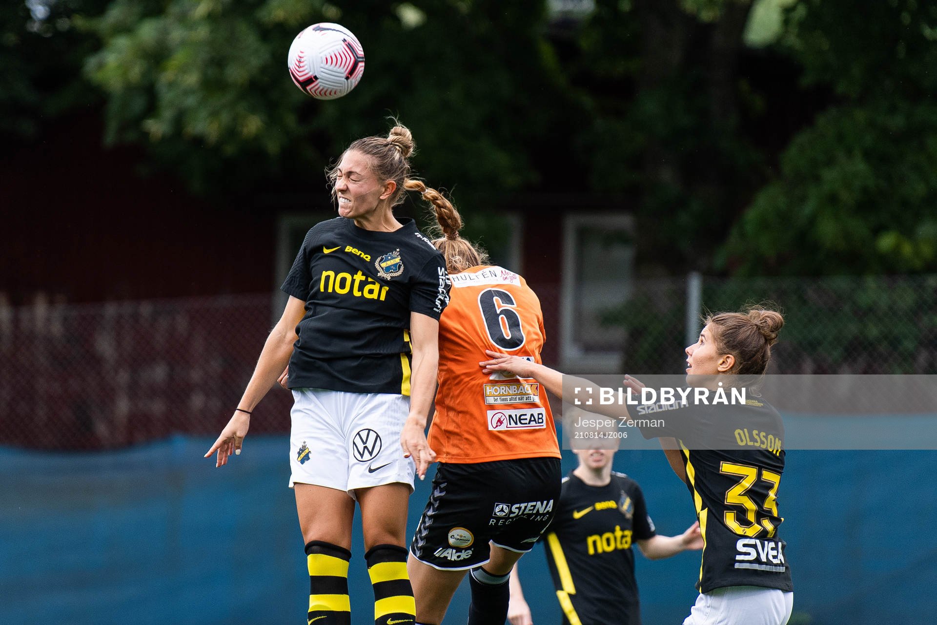 s Hannah Davison och Kristianstads Amanda Edgren