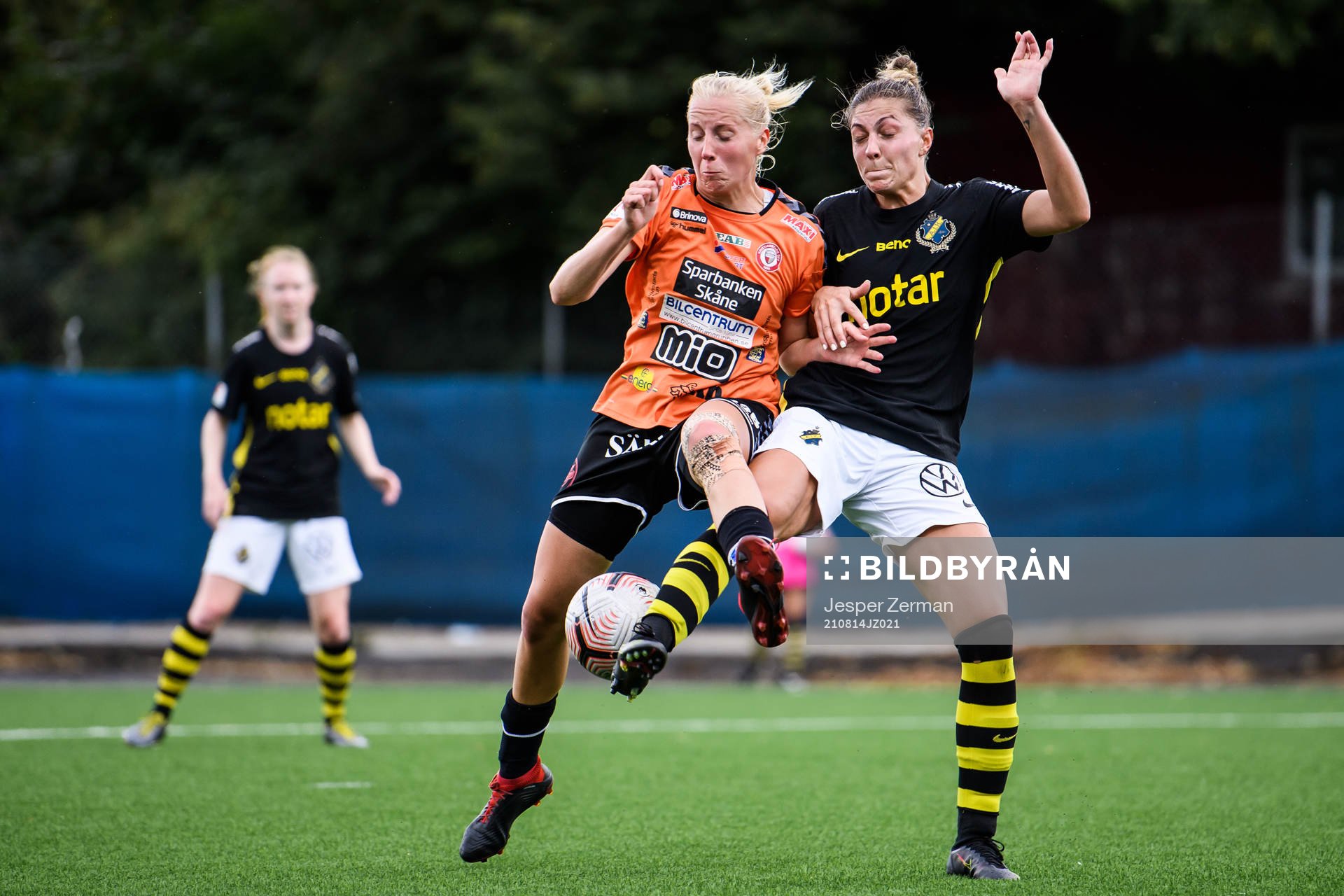 s Hannah Davison